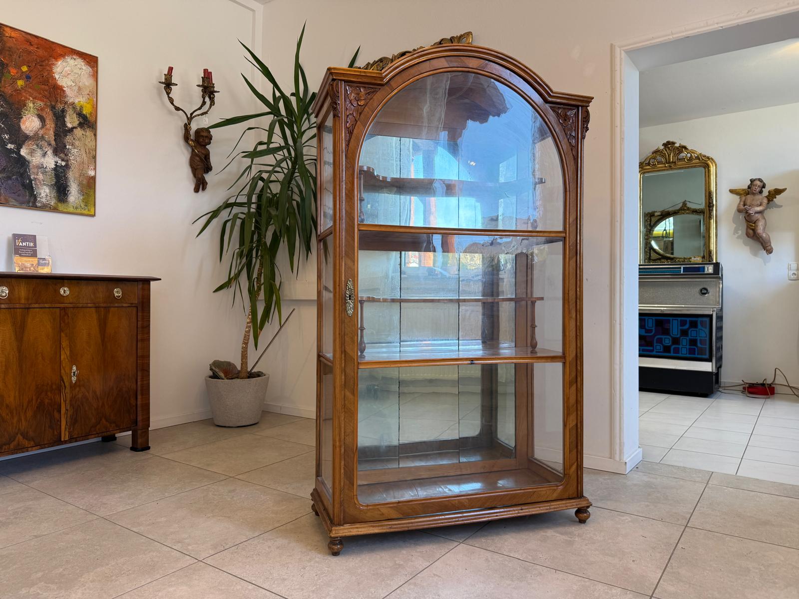 Spätbiedermeier Vitrine Bücherschrank Nussholz Original D2326