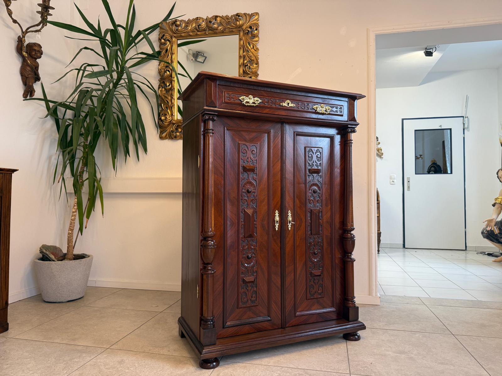 Restaurierte Gründerzeit Anrichte Vertiko Halbschrank Säulenanrichte G2083