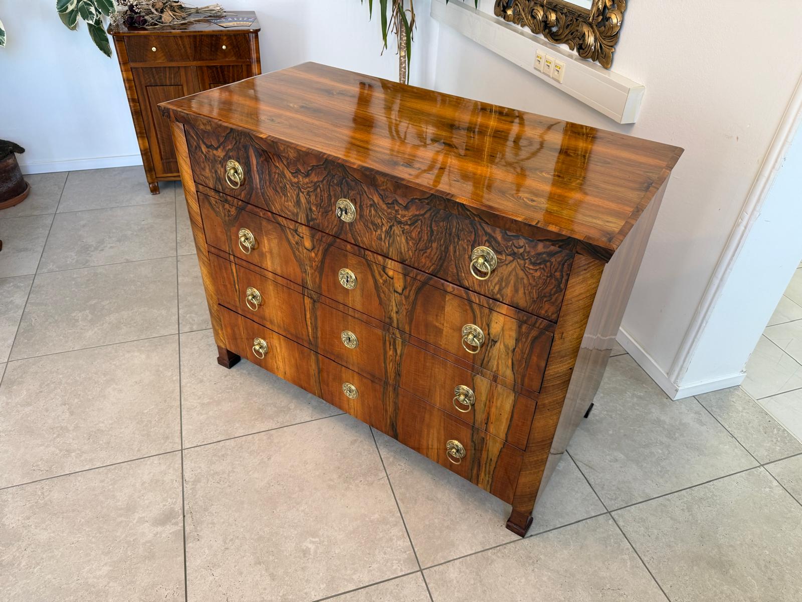 Biedermeier Kommode Nussholz Furniert Restauriert Antiquität um 1820 D2925