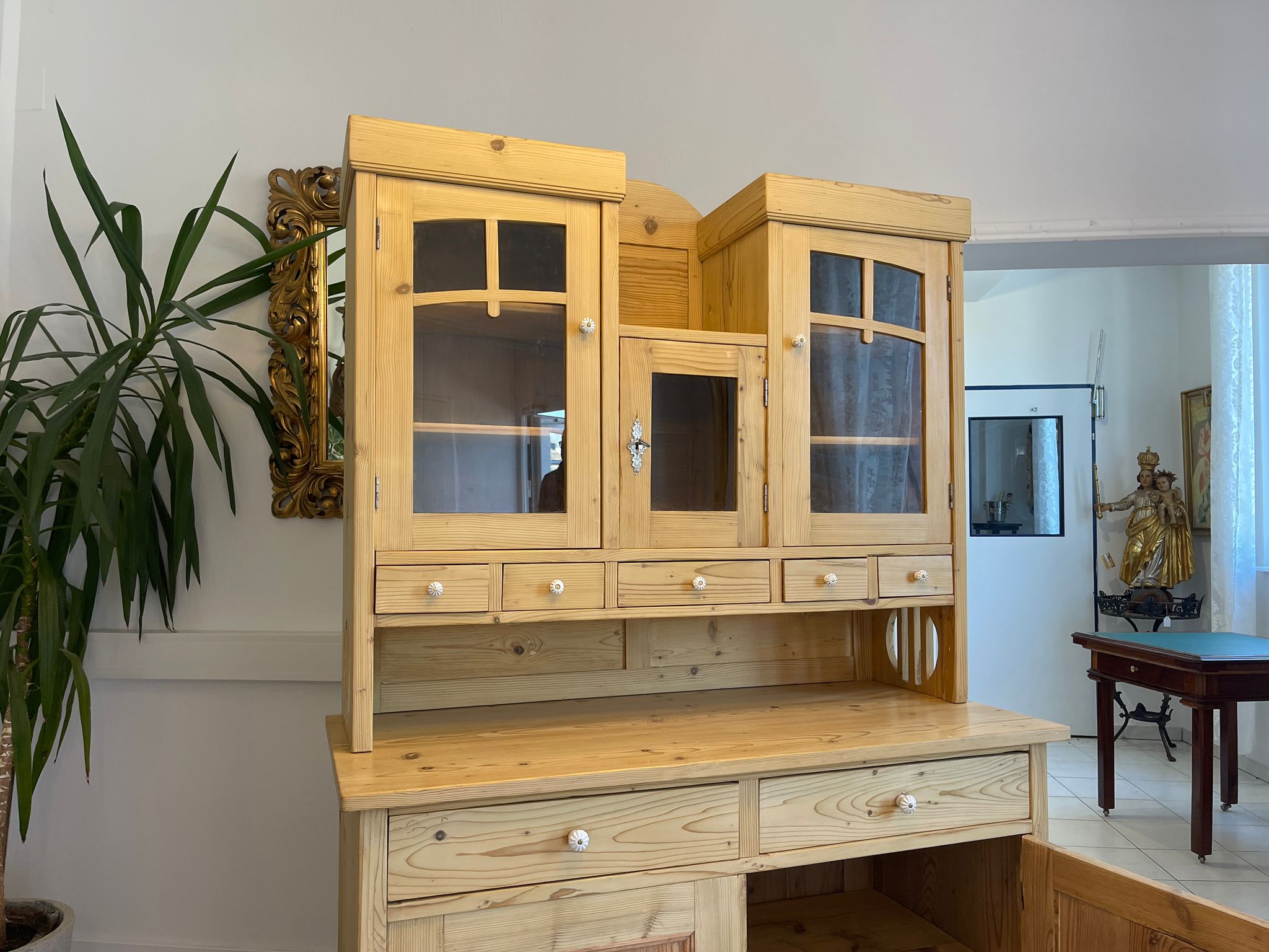 a5bd5e77-a1be-4d37-b94b-c97d742d23f6 Jugendstil Küchenbuffet Küchenschrank Küchenkredenz A4899