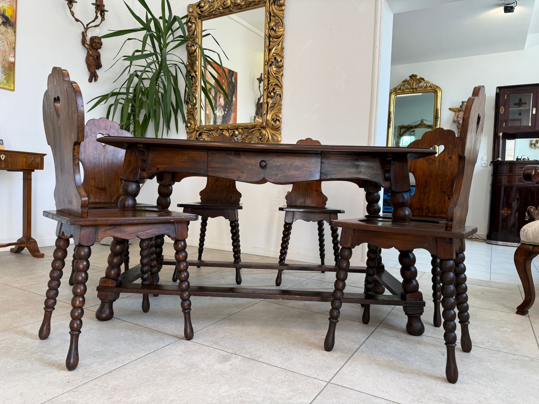 Bäuerliche Sitzgruppe Tisch 6 Bauernsessel Holz D1251