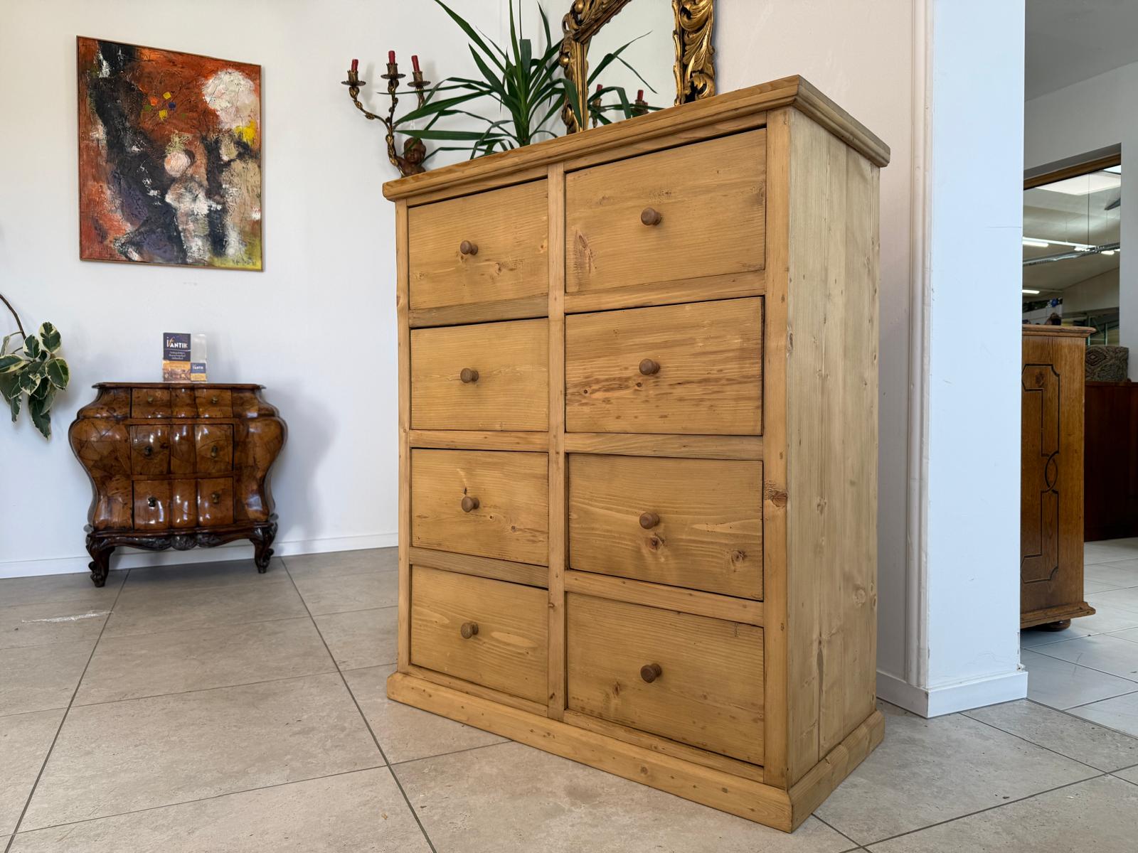 Bäuerliche 8 Ladenkommode Apothekerschrank Altholzkommode Weichholz D1182