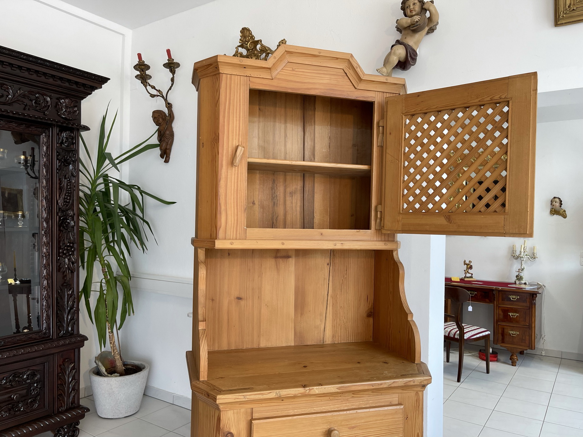 Jugendstil-Barock-Biedermeier_122 bäuerlicher Schrank Speiskasten Bauernkasten Küchenschrank A2914