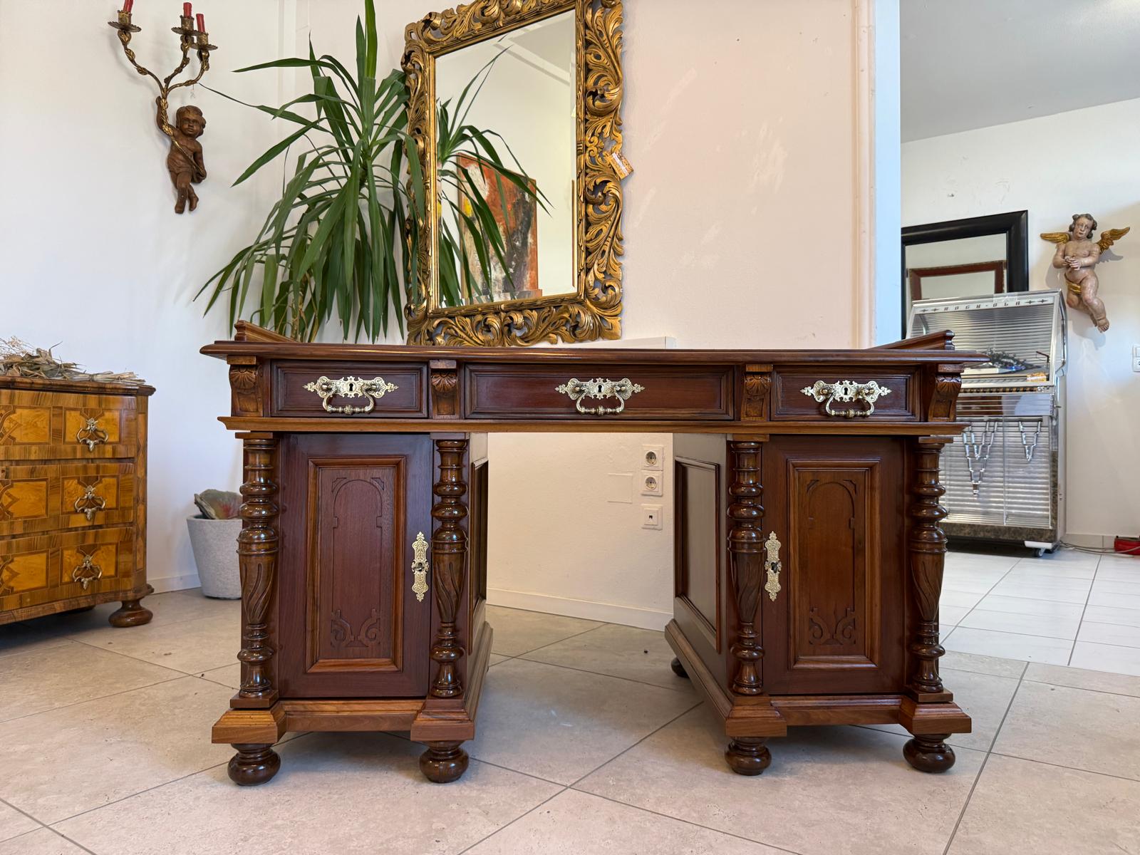 Restaurierter Original Gründerzeit Säulen Schreibtisch Sekretär Nussholz D2685