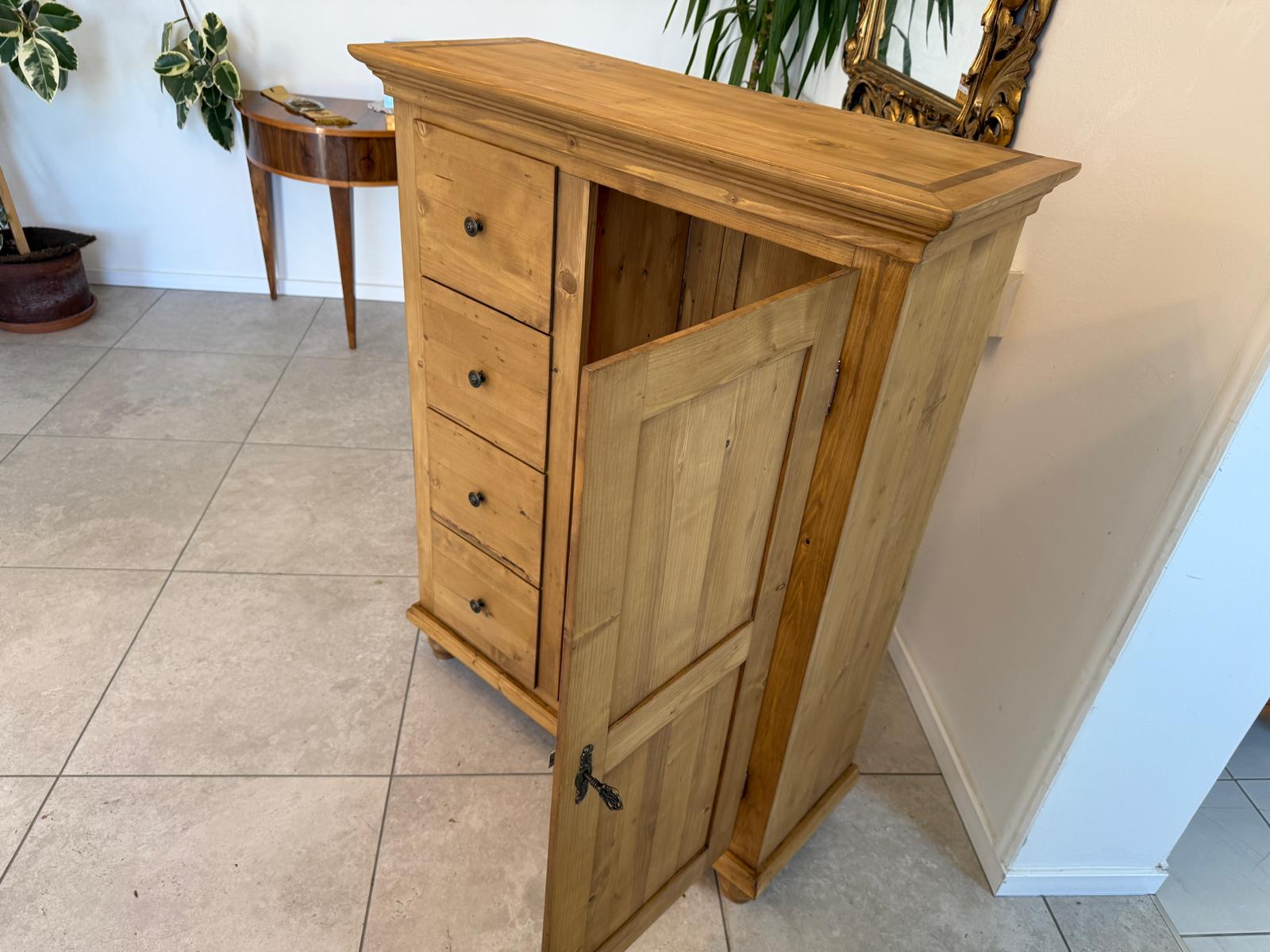 Brotschrank Almerschrank Speiskasten Bauernkasten Naturholzschrank G2182-1