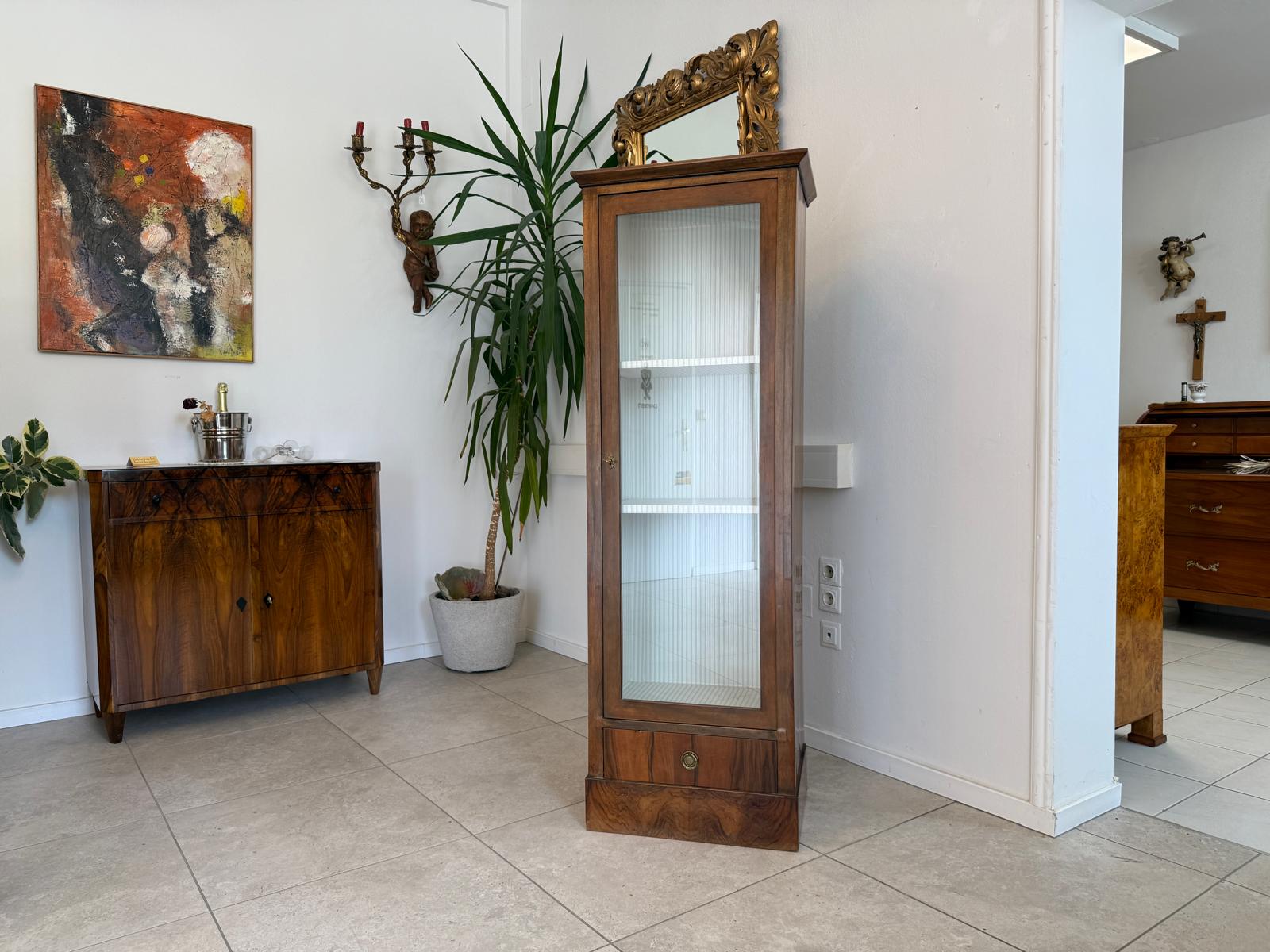 Traum Stilvitrine Biedermeier Glasschrank Bücherschrank G1918