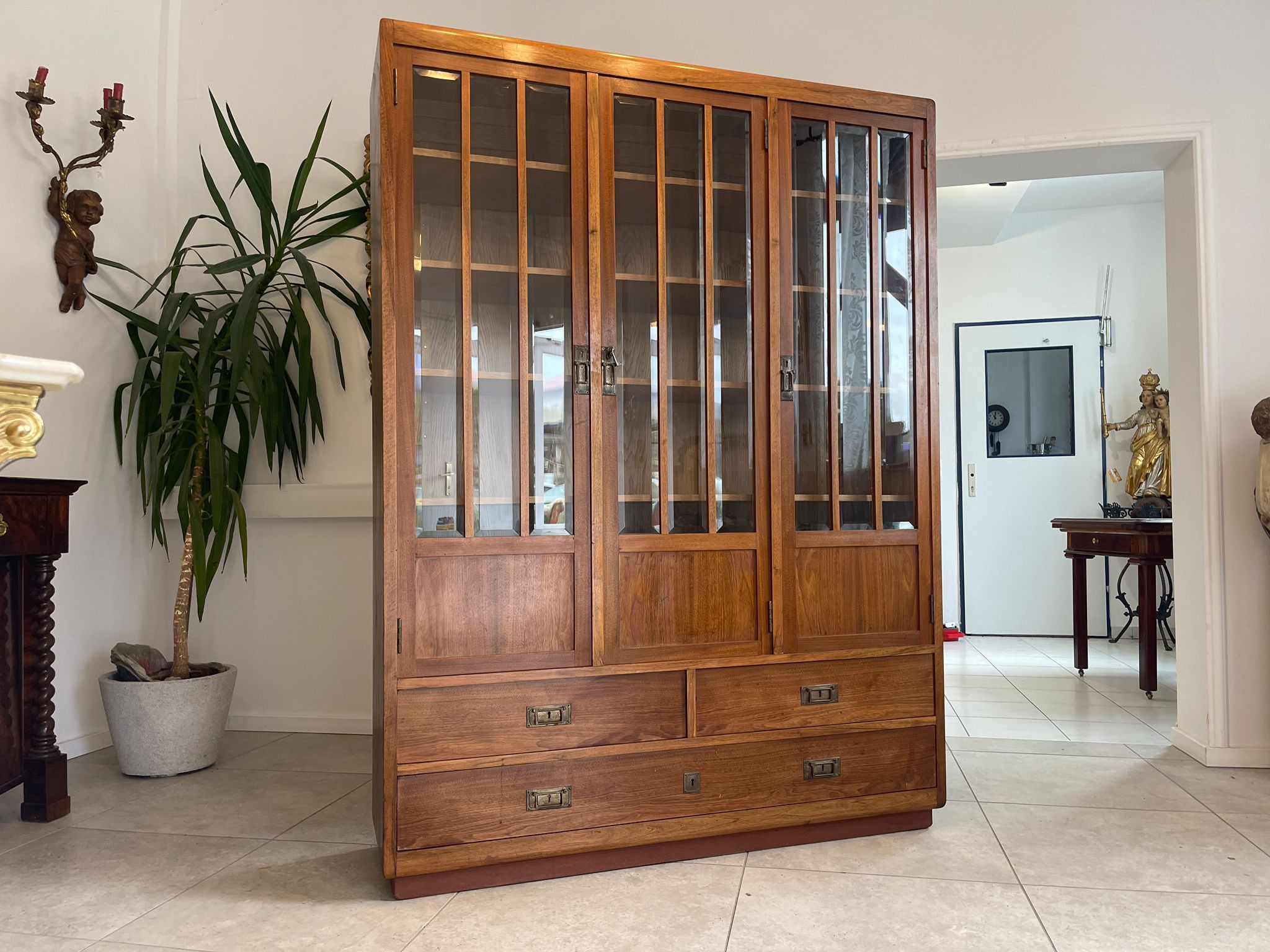 3bda10e5-139b-433c-8727-36ce4624d994 Jugendstil Schrank Kleiderkasten Jugendstil Bücherschrank A4887
