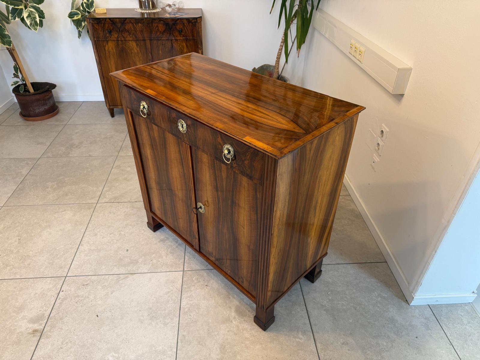 Sale Restaurierte Biedermeier Anrichte Trumeau Nussholz Antiquität G2081