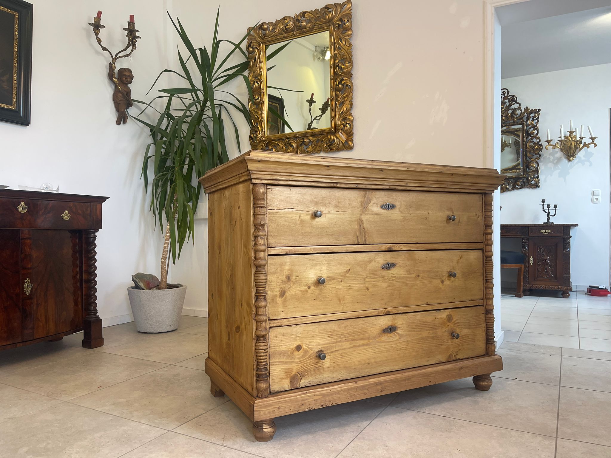 98397702-3cd8-481f-bcb0-99c611134390 Restaurierte Biedermeier Kommode 3 Ladenkommode A4858