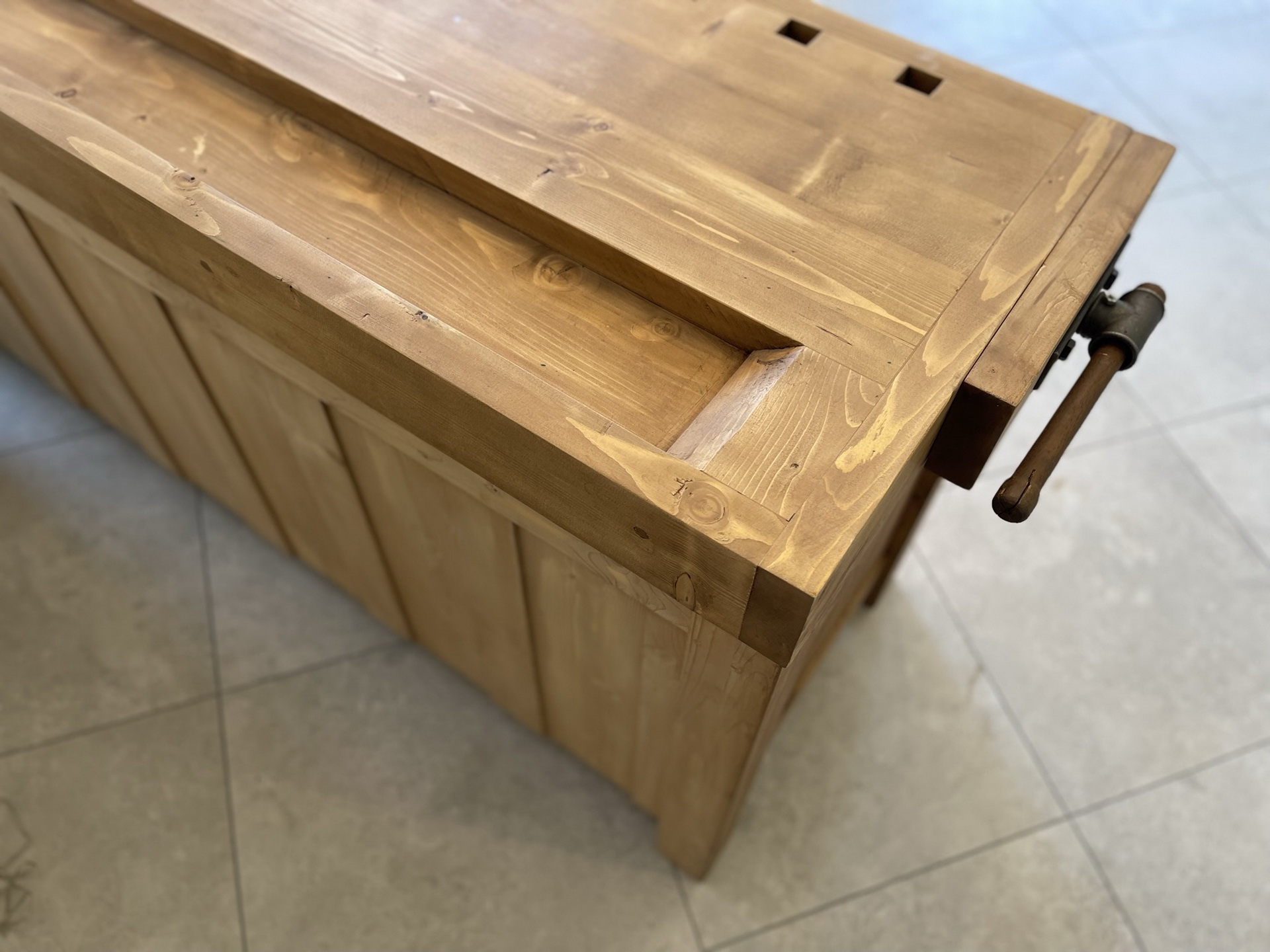 Schreibtisch-Sofa-Pult_16 schwere urige Hobelbank,Werkbank Ladentisch i1382