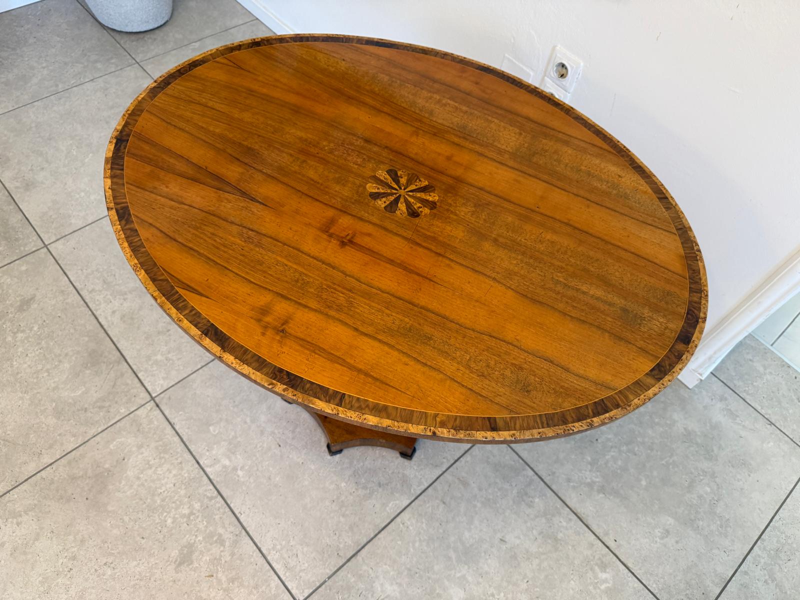 Originales ovales Biedermeier Tischerl Vasentisch Stempeltisch G1991
