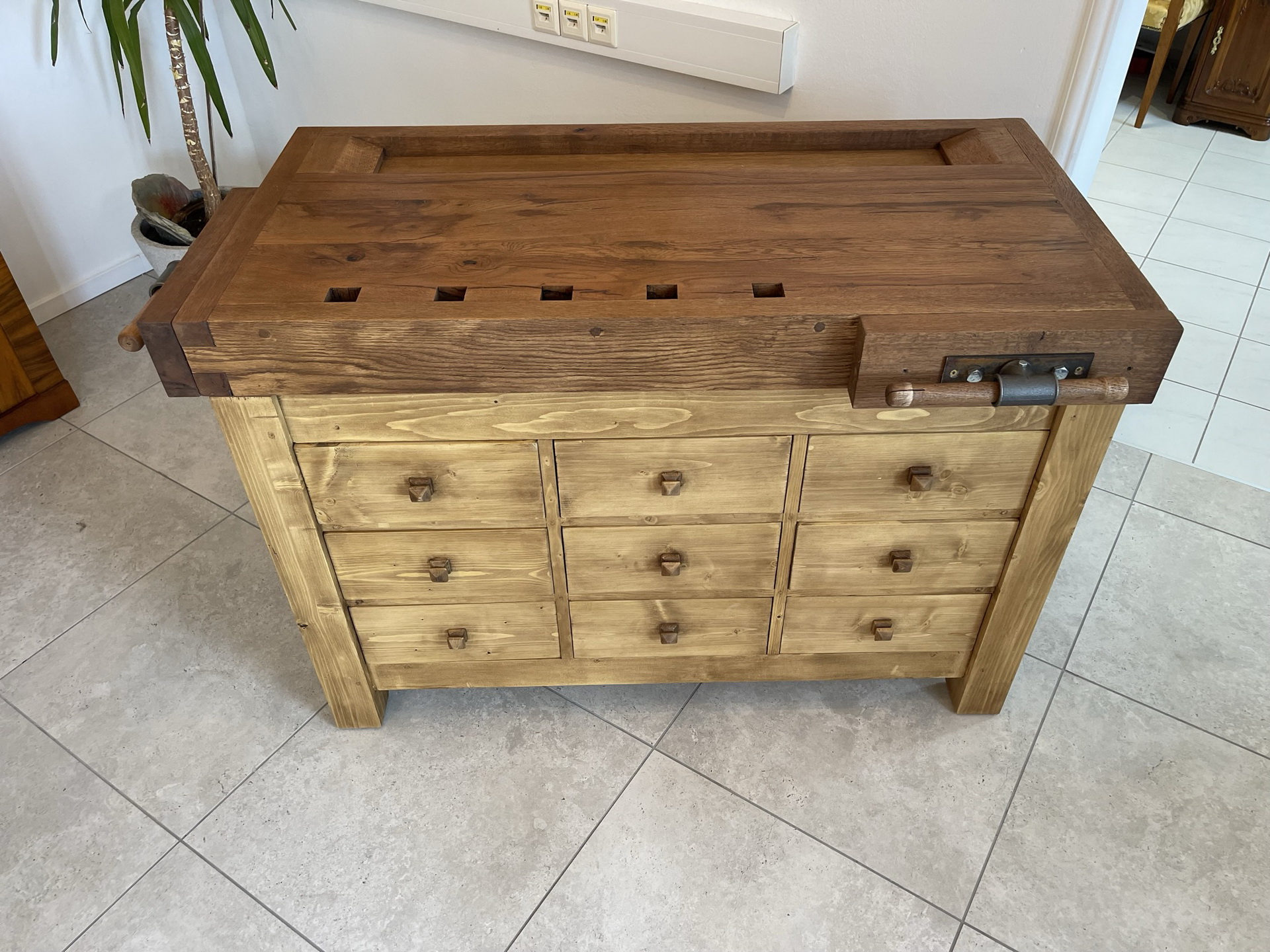 Barock-Empire-Biedermeier_41 schmale Hobelbank,Werkbank Ladentisch i1965