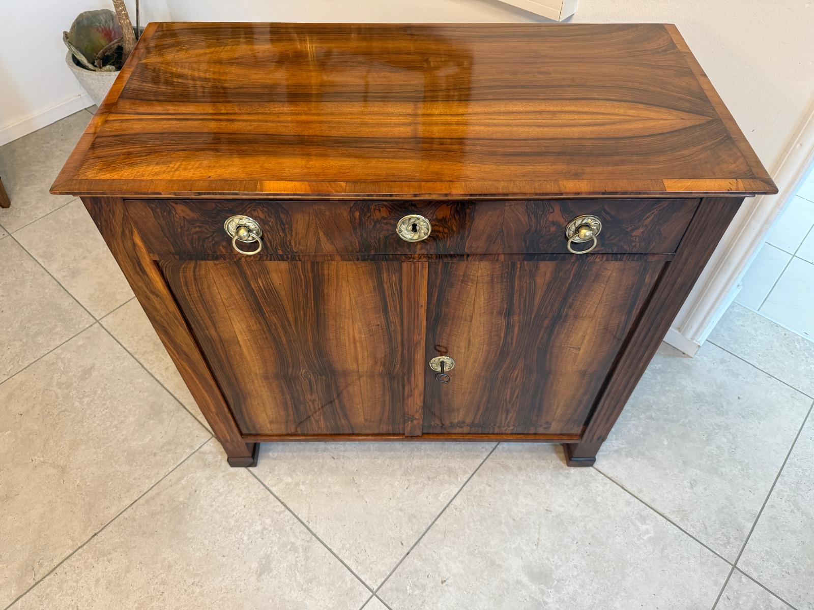 Sale Restaurierte Biedermeier Anrichte Trumeau Nussholz Antiquität G2081
