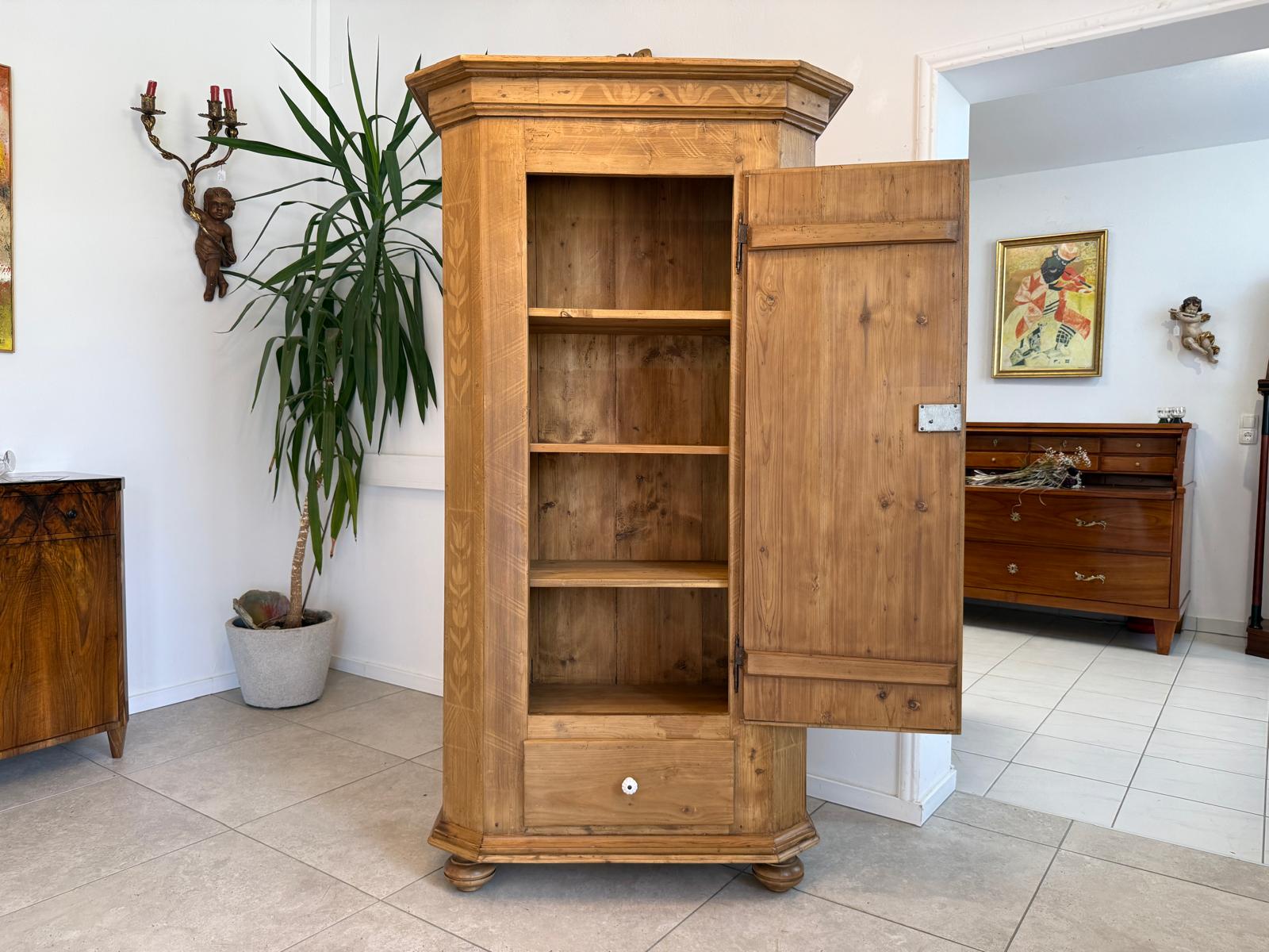 Restaurierter Biedermeier Bauernschrank Naturholzschrank G2010