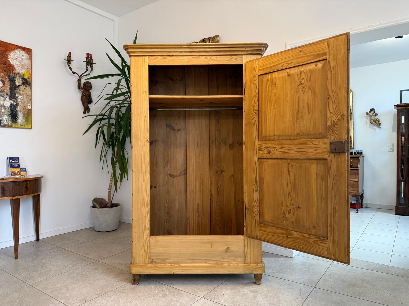 Restaurierter Biedermeier Bauernschrank Naturholzschrank G2207