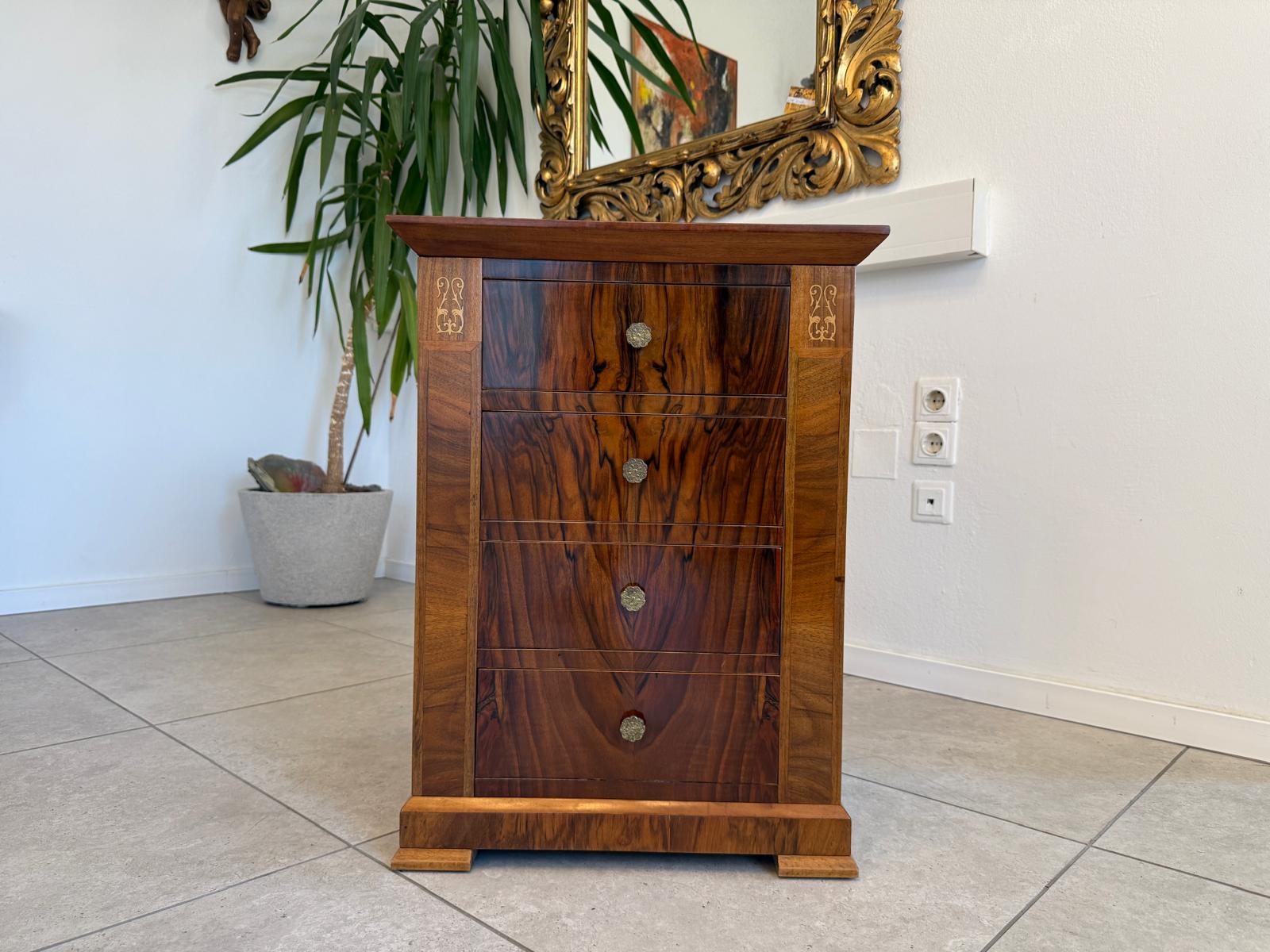 Kommode Biedermeier Stil 4 Laden Stilmöbel Wurzelholzmaserung E1575 Kopie