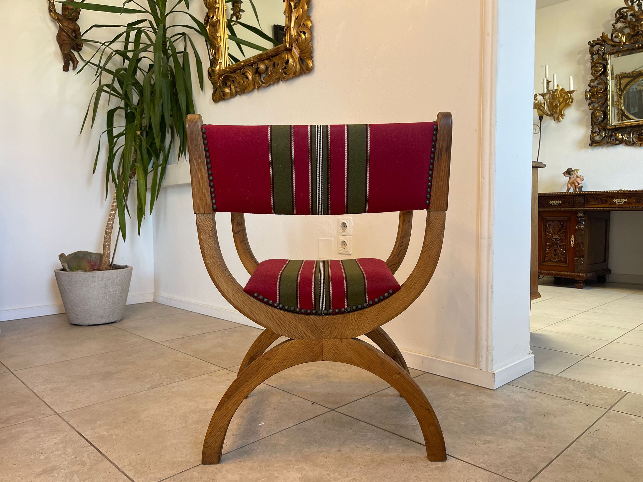 9a866283-2c39-4000-ad2a-3d7a9583b878 Historismus Prunksessel Scherenstuhl Fauteuil A4832