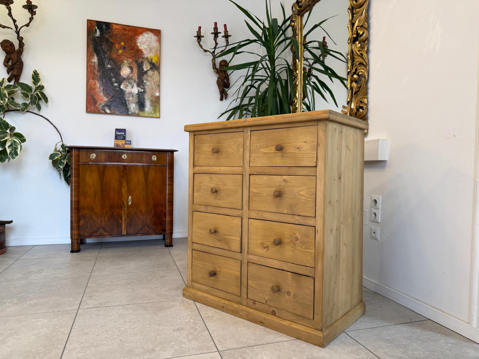 Bäuerliche 8 Ladenkommode Apothekerschrank Altholzkommode Weichholz D2307