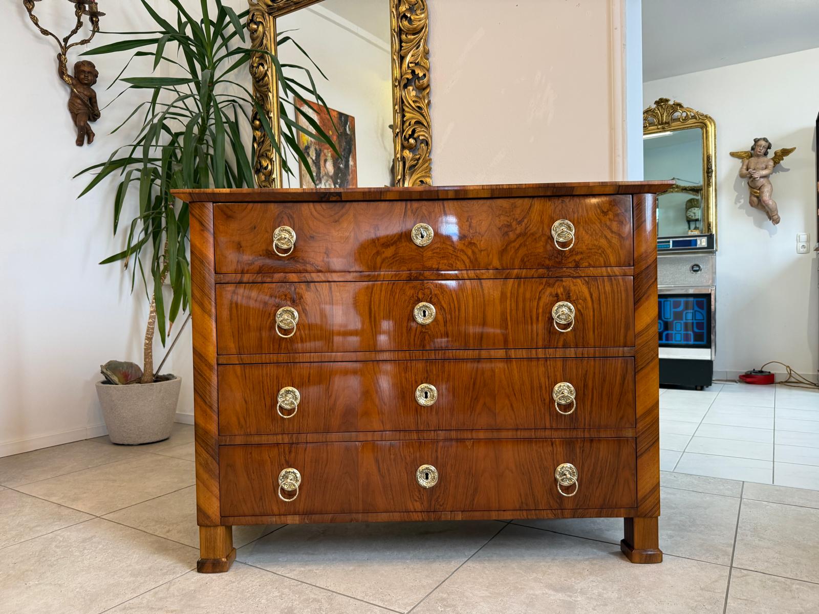 Restaurierte Biedermeier Kommode 4 Ladenkommode Nussholz Antiquität D1197