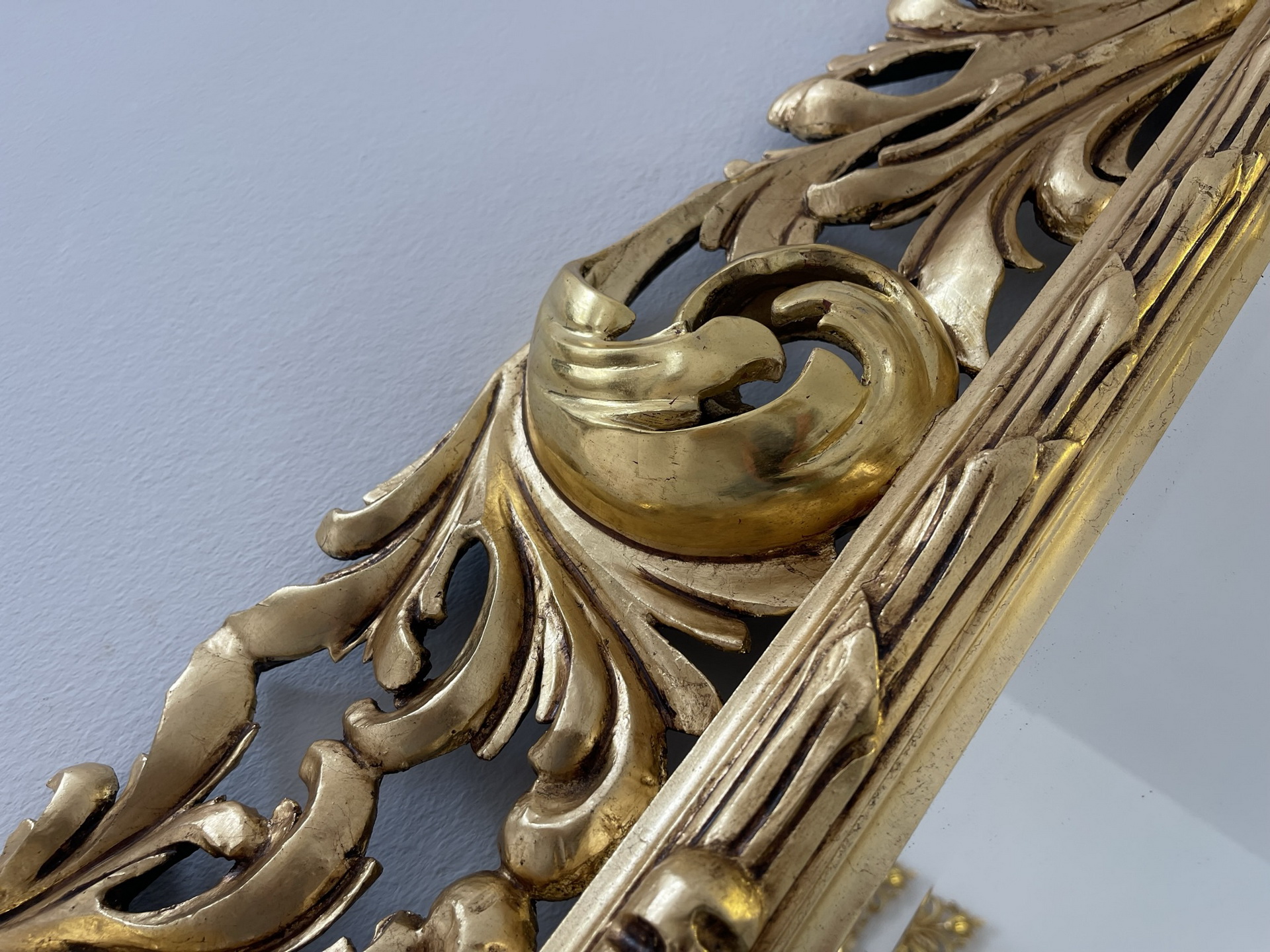 barock-biedermeier_43qk0LYQFOAxfPv restaurierter Florentinerspiegel Akanthusblattschnitzkunst i1864