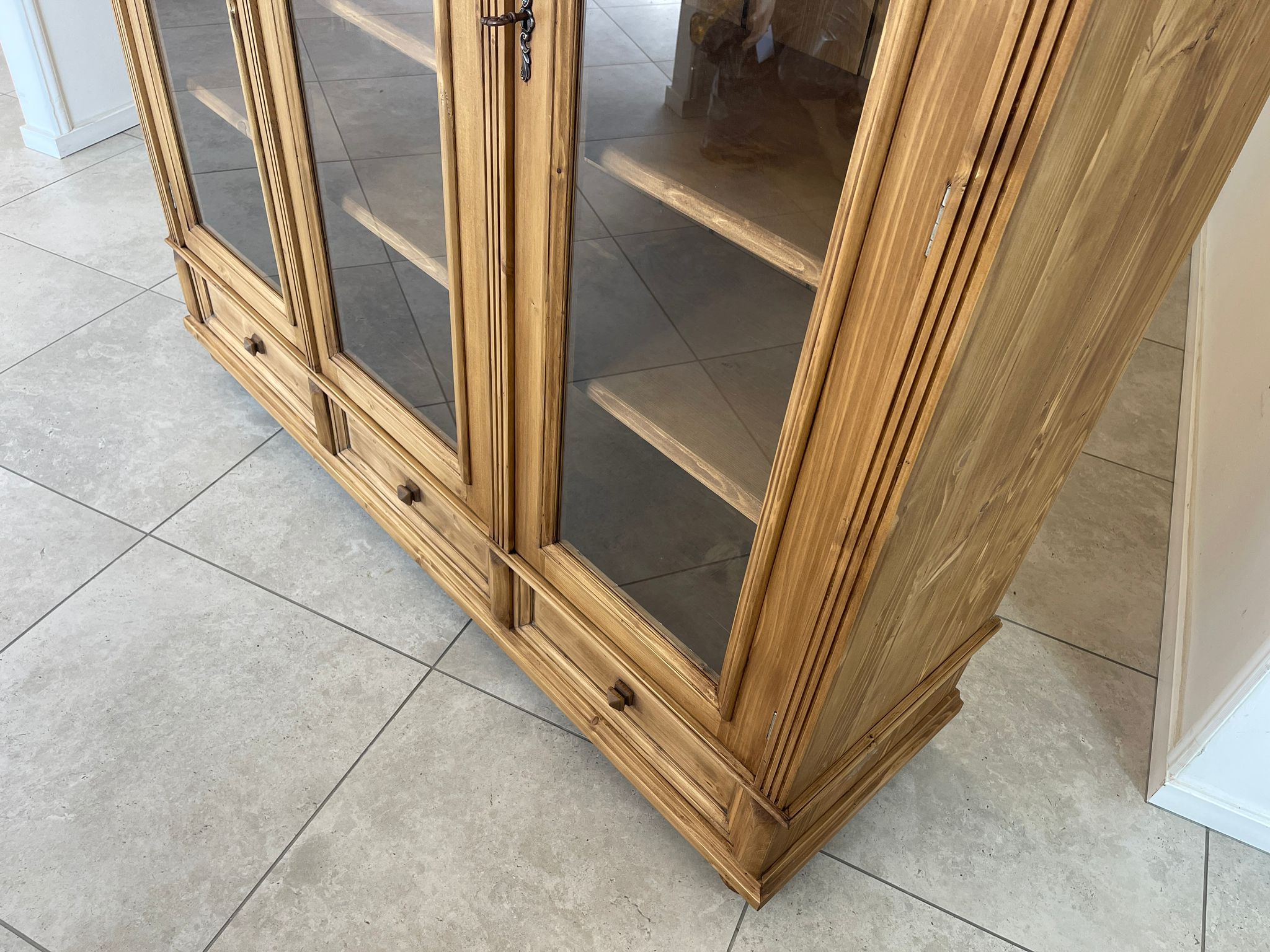 3eb9fc48-3238-4b1c-9564-26ef0f00d212 Bauernvitrine Bücherschrank Ordnerschrank Bauernschrank A5442