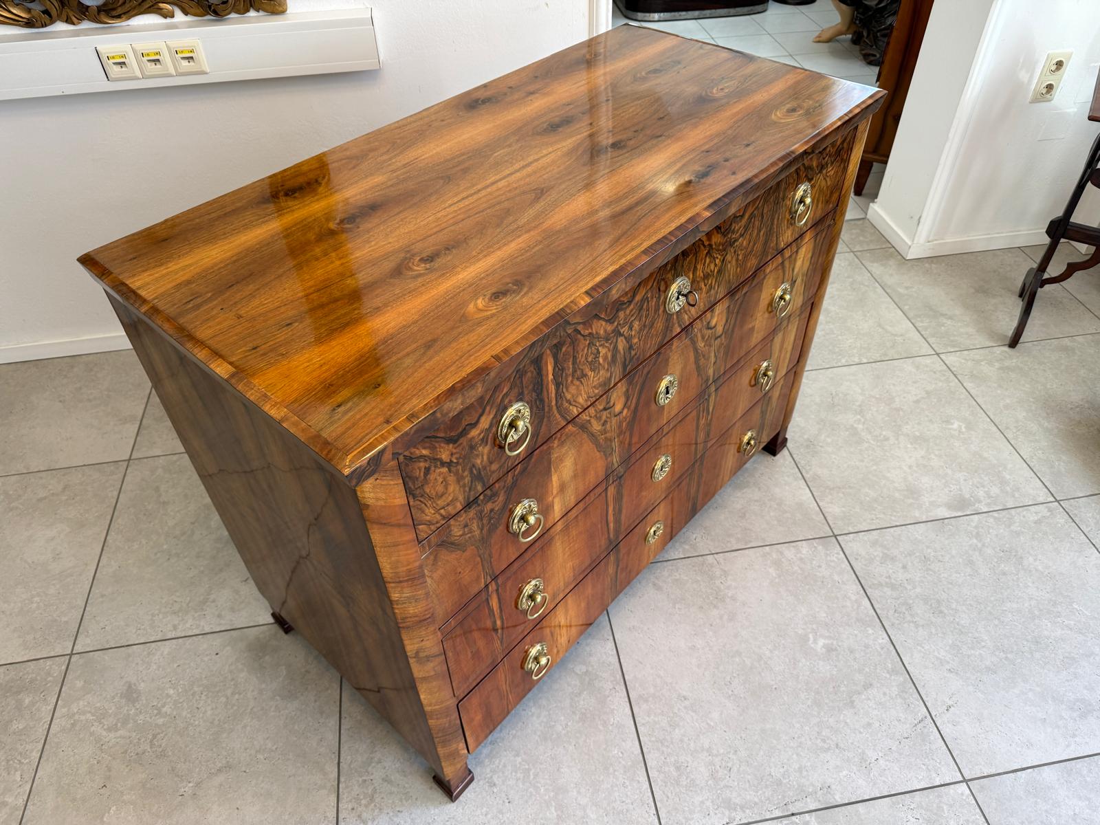 Biedermeier Kommode Nussholz Furniert Restauriert Antiquität um 1820 D2925