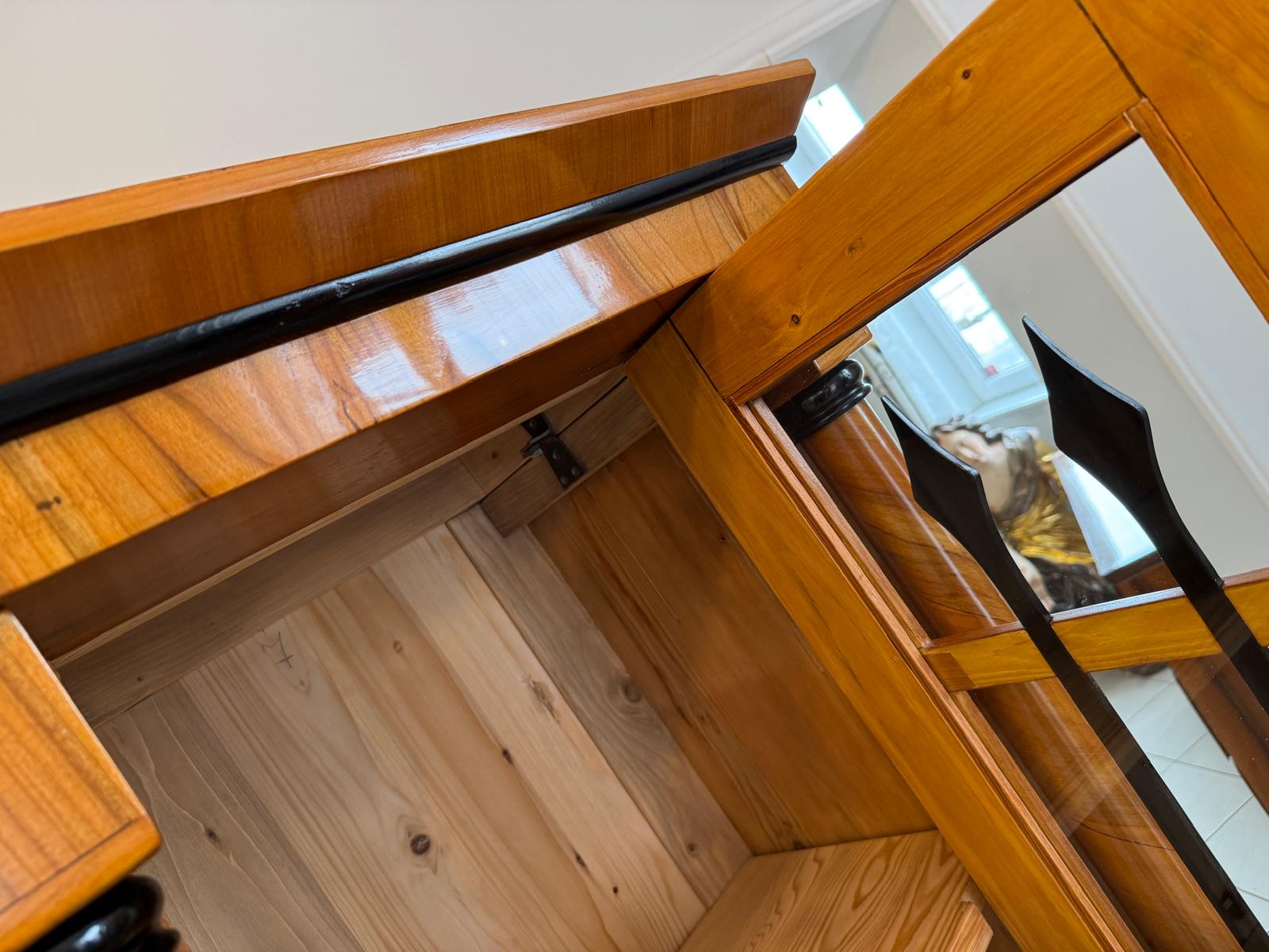 SALE Restaurierte Vitrine Biedermeier Stil Bücherschrank Sammlervitrine D1199