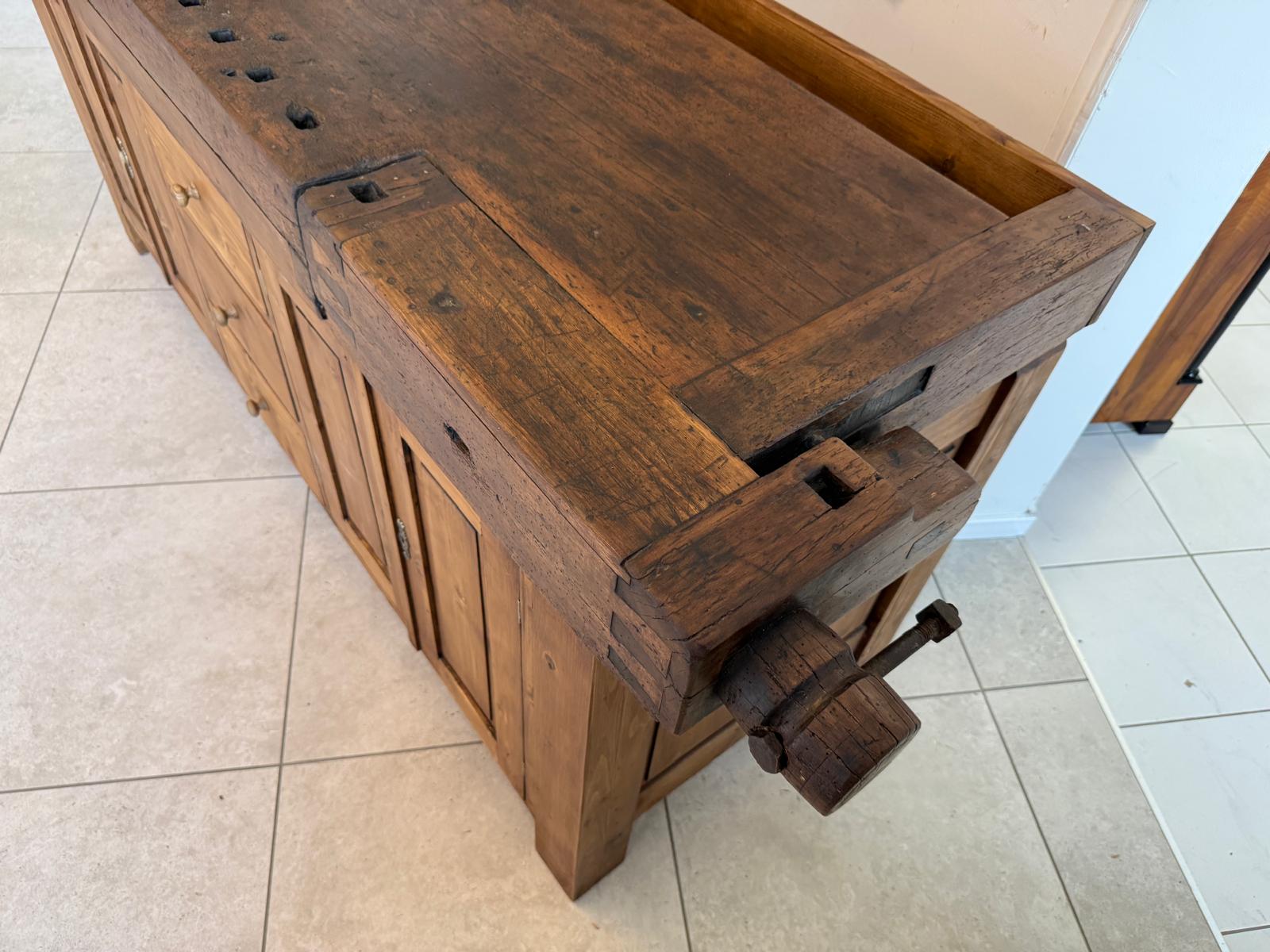 Historische Hobelbank Werkbank Pult Tresen Ladenschrank Designerstück D1255