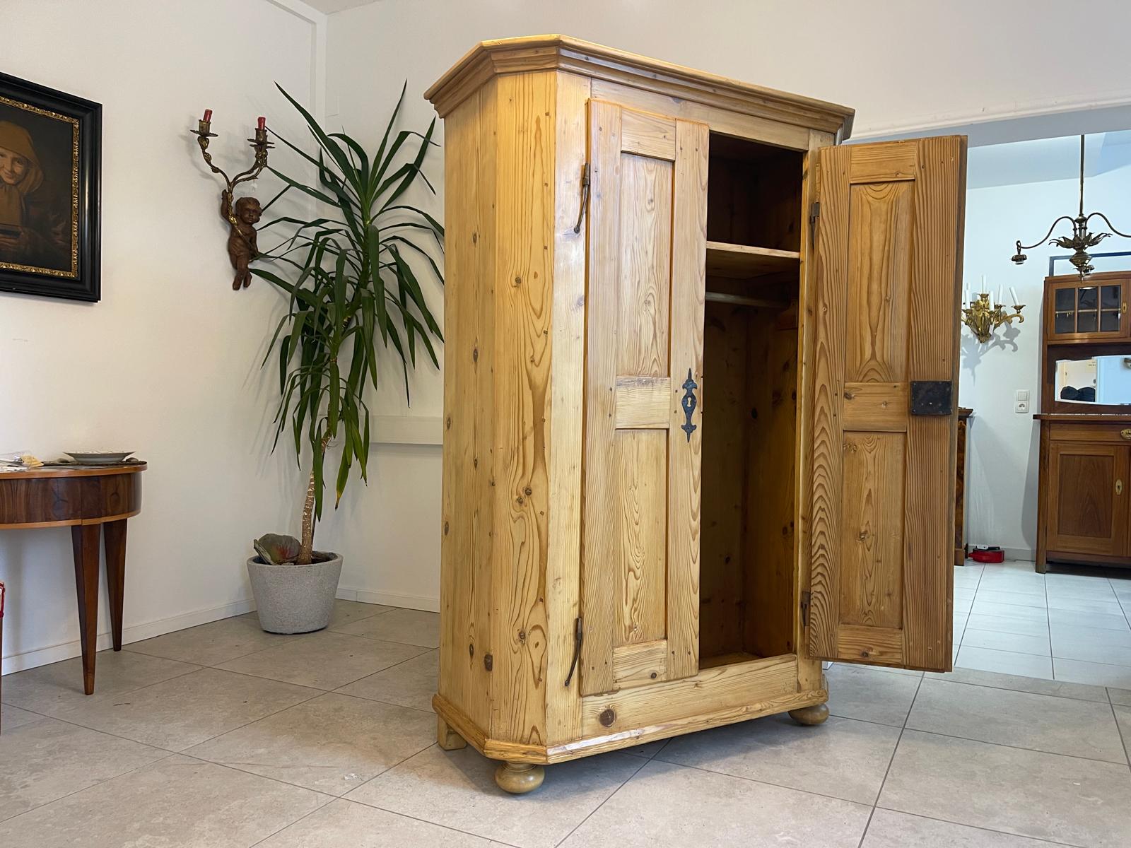 Bauernschrank Barockschrank Barock Hallenschrank Kasten E1025