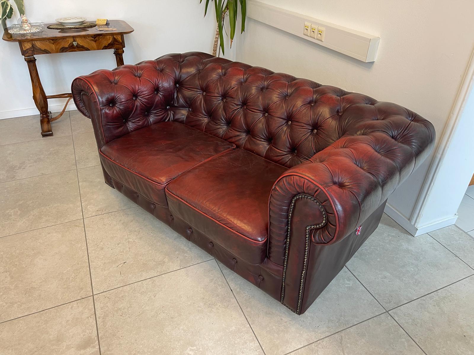 Chesterfield 2er Clubsofa Diwan Couch Oxblood Kultstück G1523