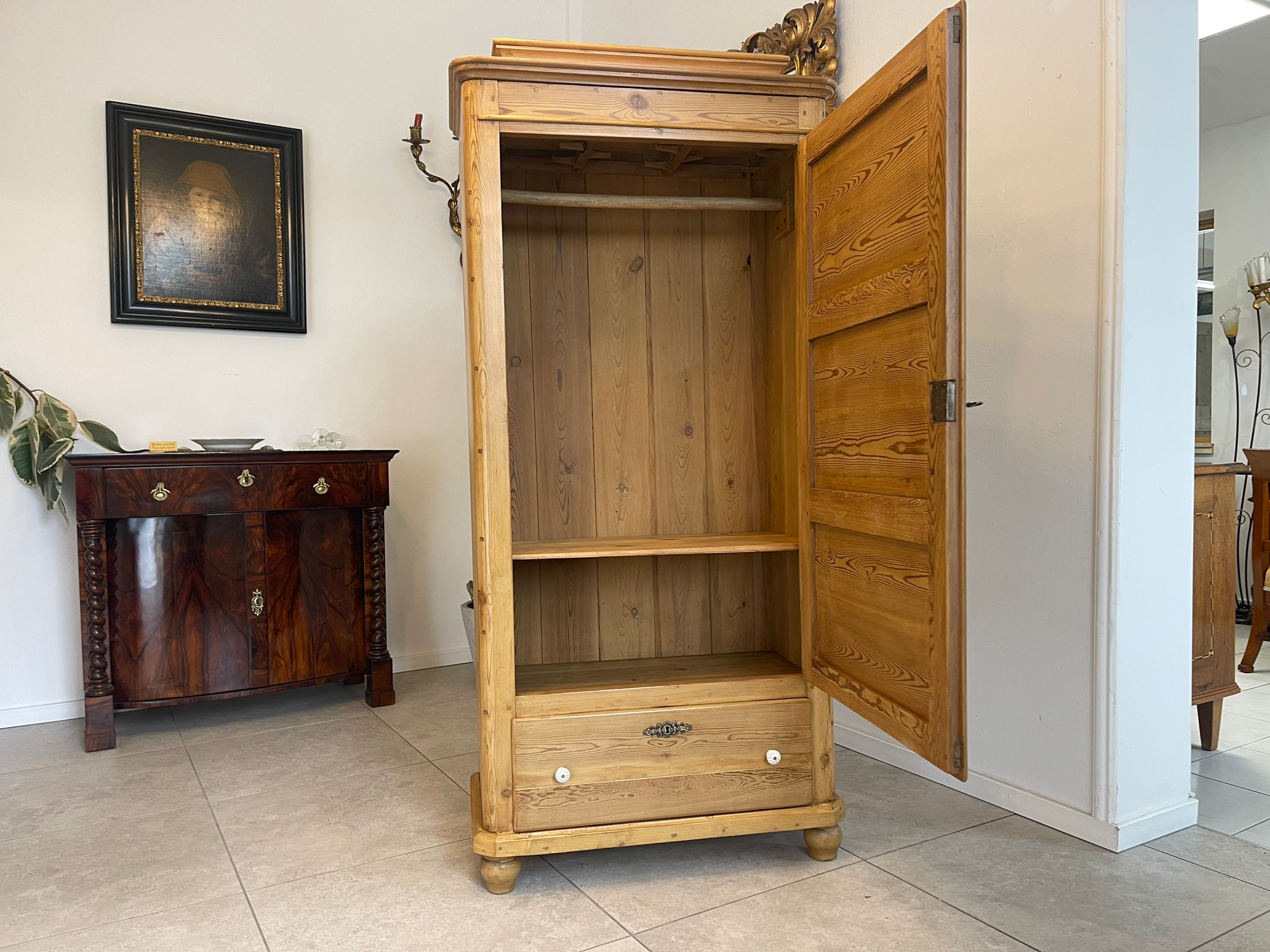 e5ac60c3-9694-4bc0-be28-ad21857f7ff3 Steirischer Bauernschrank Biedermeier Schrank A5019