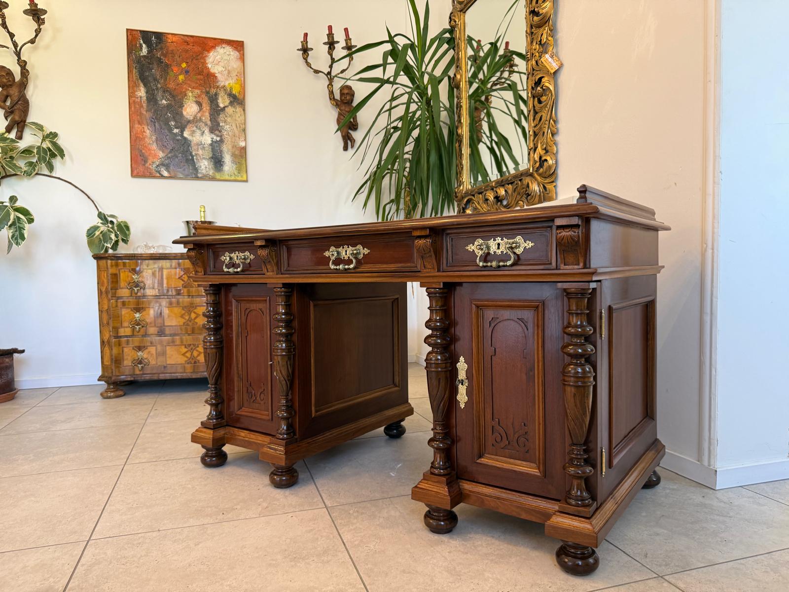 Restaurierter Original Gründerzeit Säulen Schreibtisch Sekretär Nussholz D2685