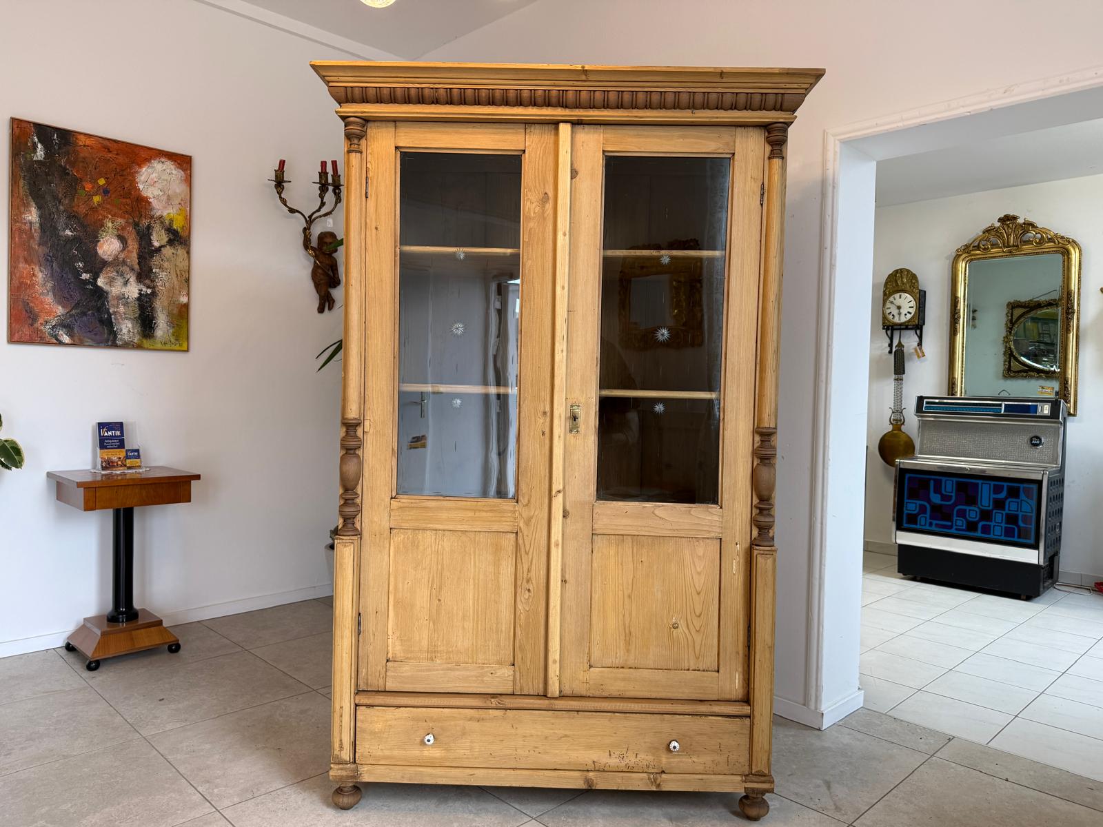 Vitrinenschrank aus der Epoche der Gründerzeit Bücherschrank D2287