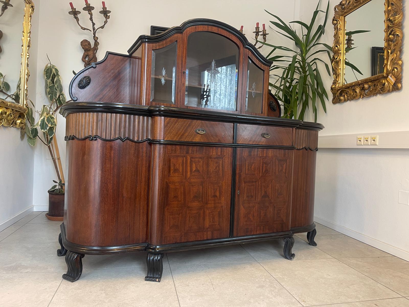 Historismus Glas Vitrine Anrichte Barschrank Sideboard mit Schnitzarbeiten G1142
