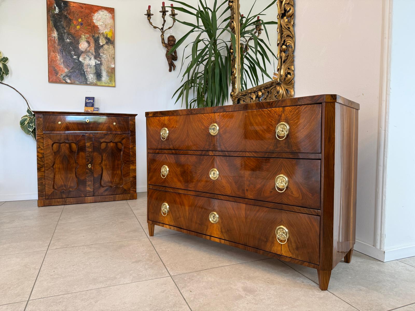 Biedermeier Kommode 3 Ladenkommode Nussholz Antiquität D2480