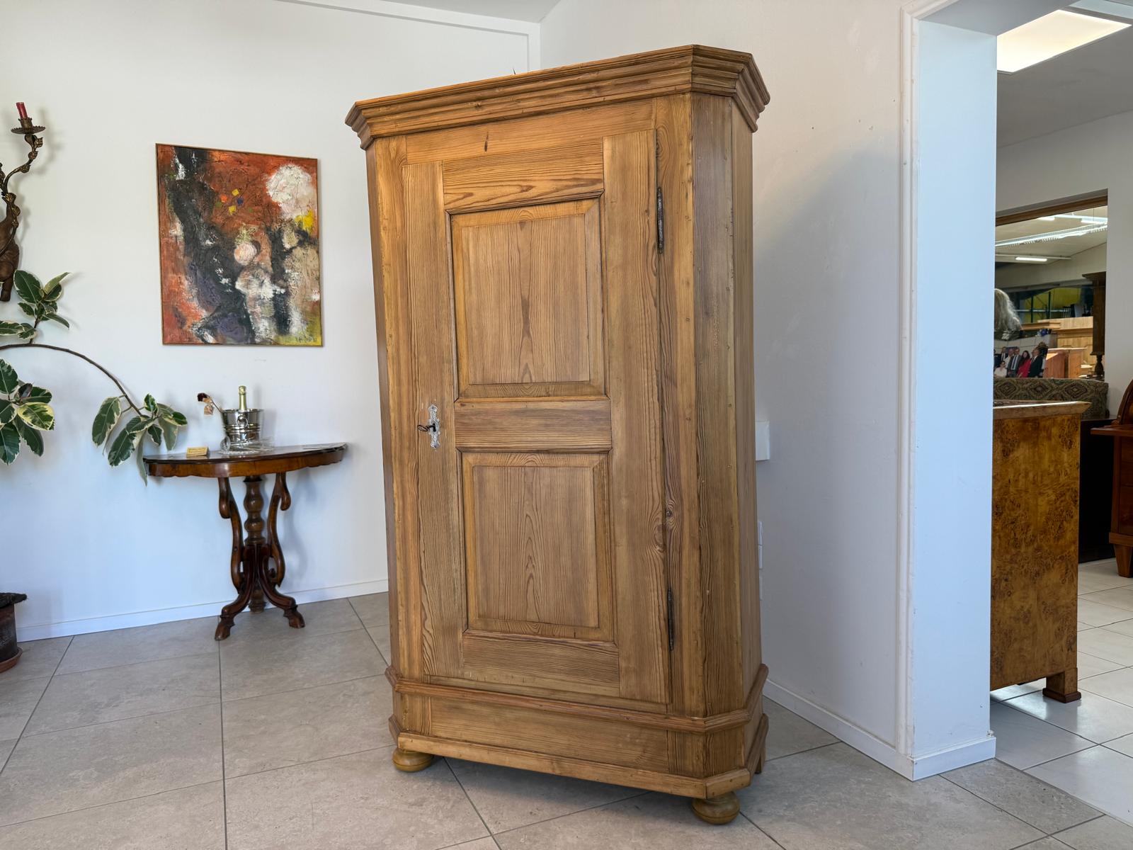 Sale originaler restaurierter Biedermeier Bauernschrank Naturholzschrank G1794