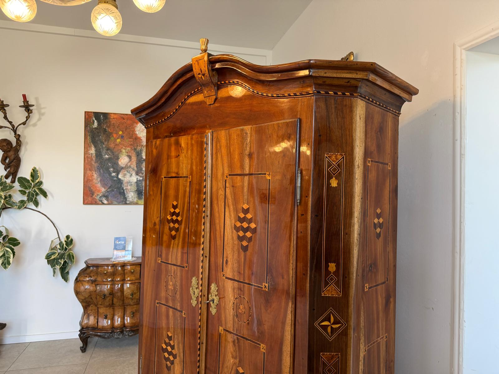 Barocker Hallenschrank Barockschrank Maria Theresienschrank D1179