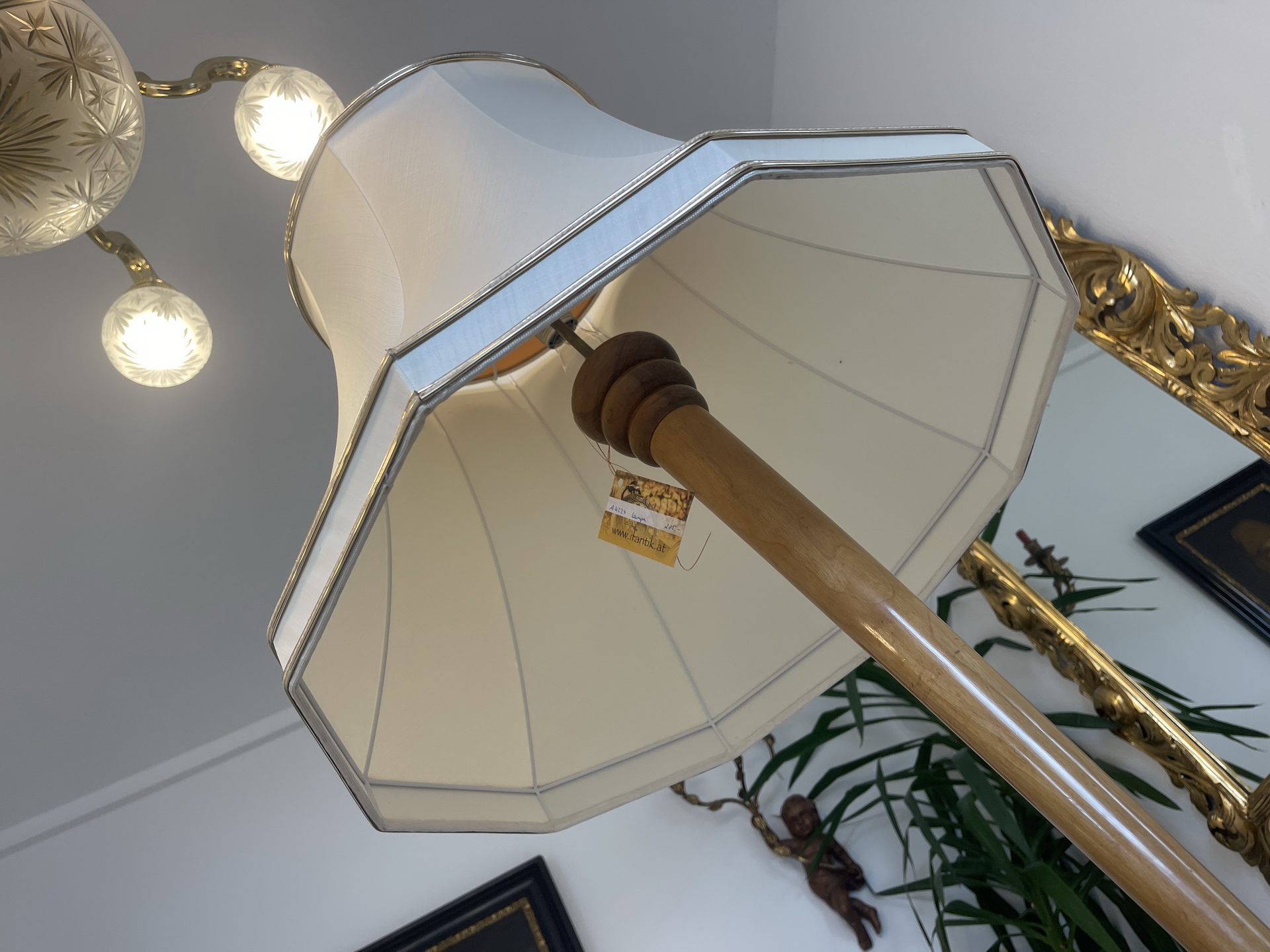 IMG_4607Y8Whu9QqpU9tD Stehlampe Antikstil Holzlampe Holzstehleuchte A4224