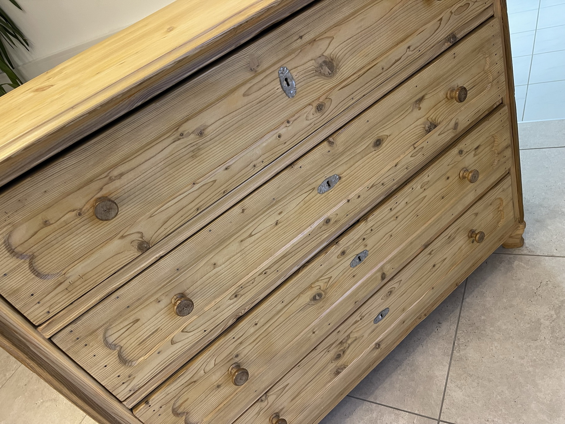 Bauernschrank-Bauernstube_30HUZZ7akdzNVFr restaurierte Biedermeier Kommode Ladenkommode B1074