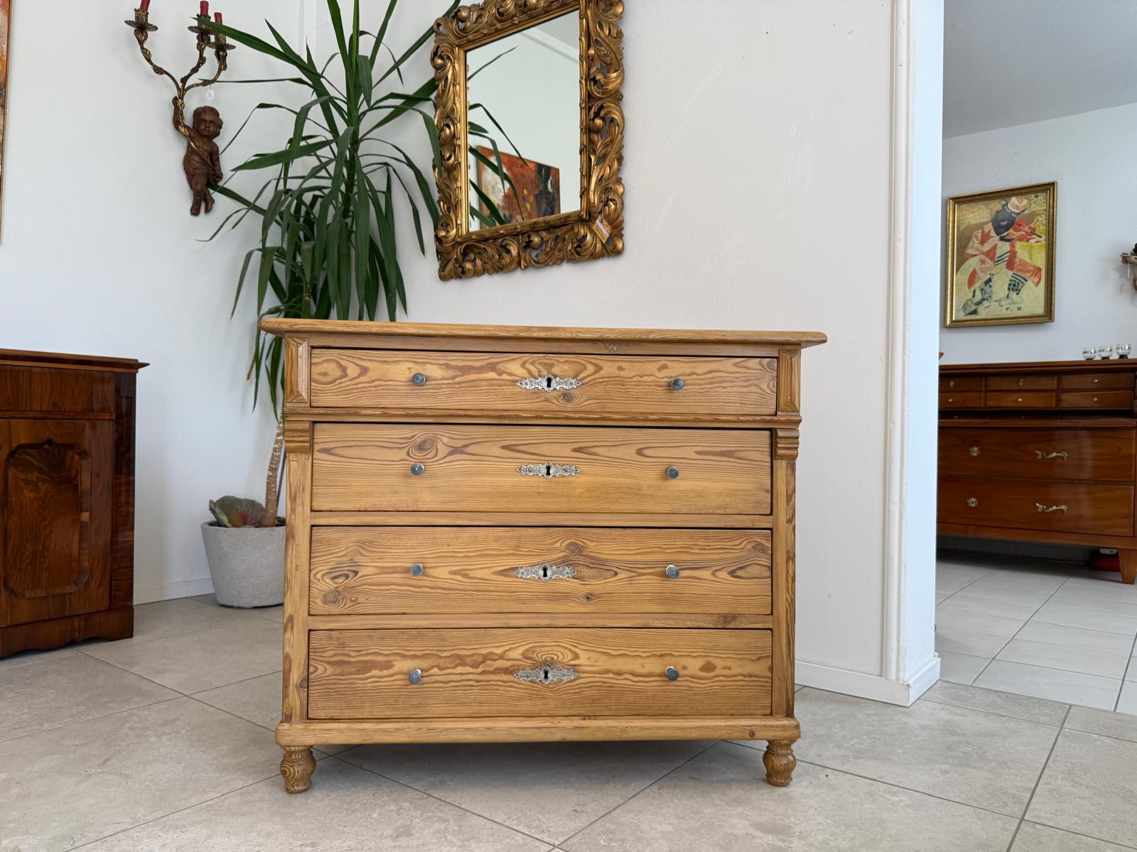 Restaurierte Gründerzeit Kommode 4 Laden Naturholz Weichholz  Bauernmöbel G1844