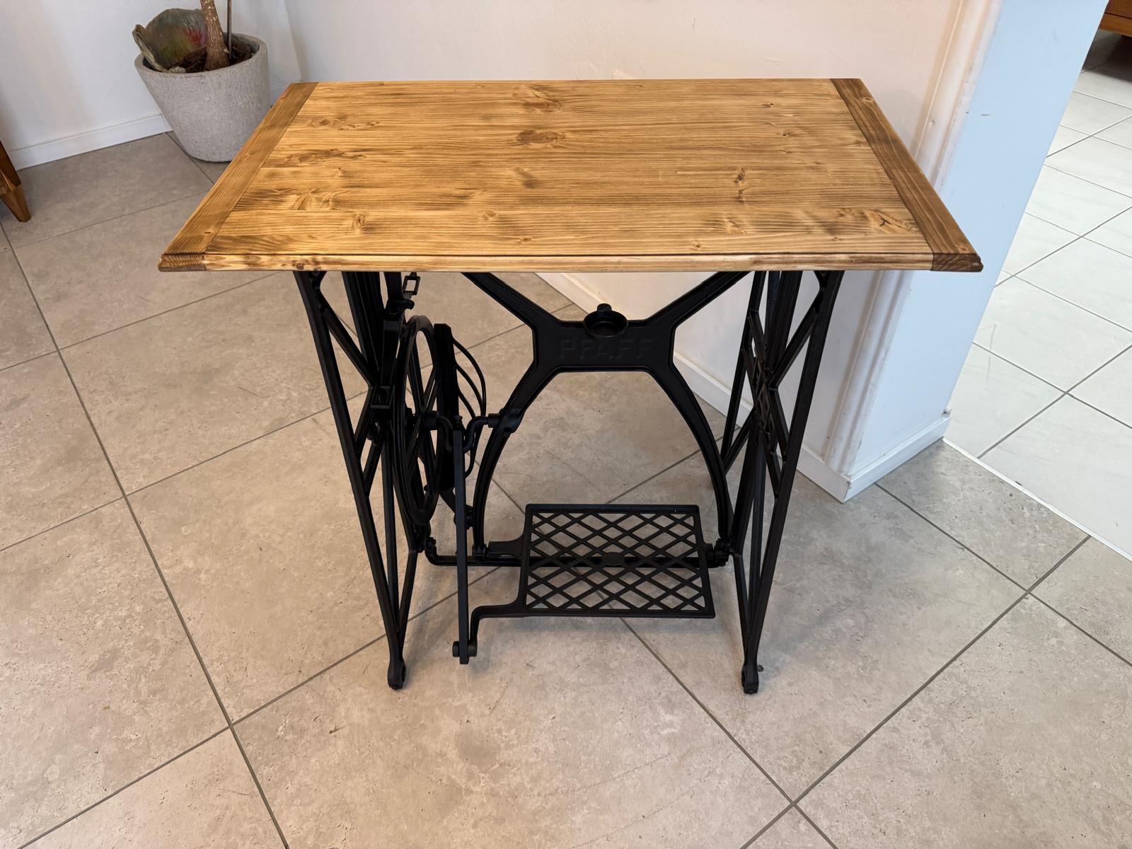 Bäuerlicher Tisch Nähmaschinentisch Gusseisern TraumG2023