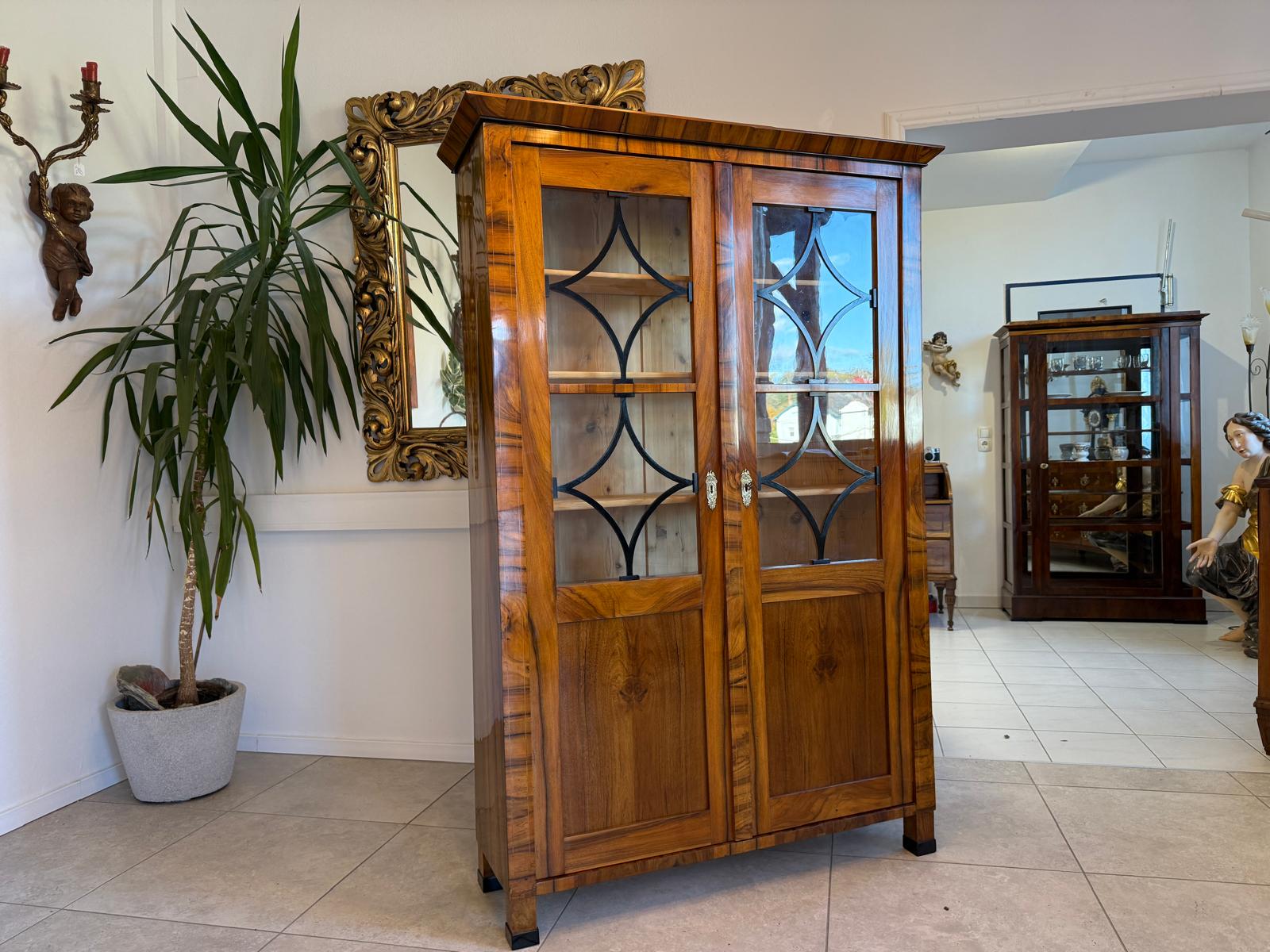 Restaurierte Biedermeier Vitrine Bücherschrank Glasschrank Antiquität G2160