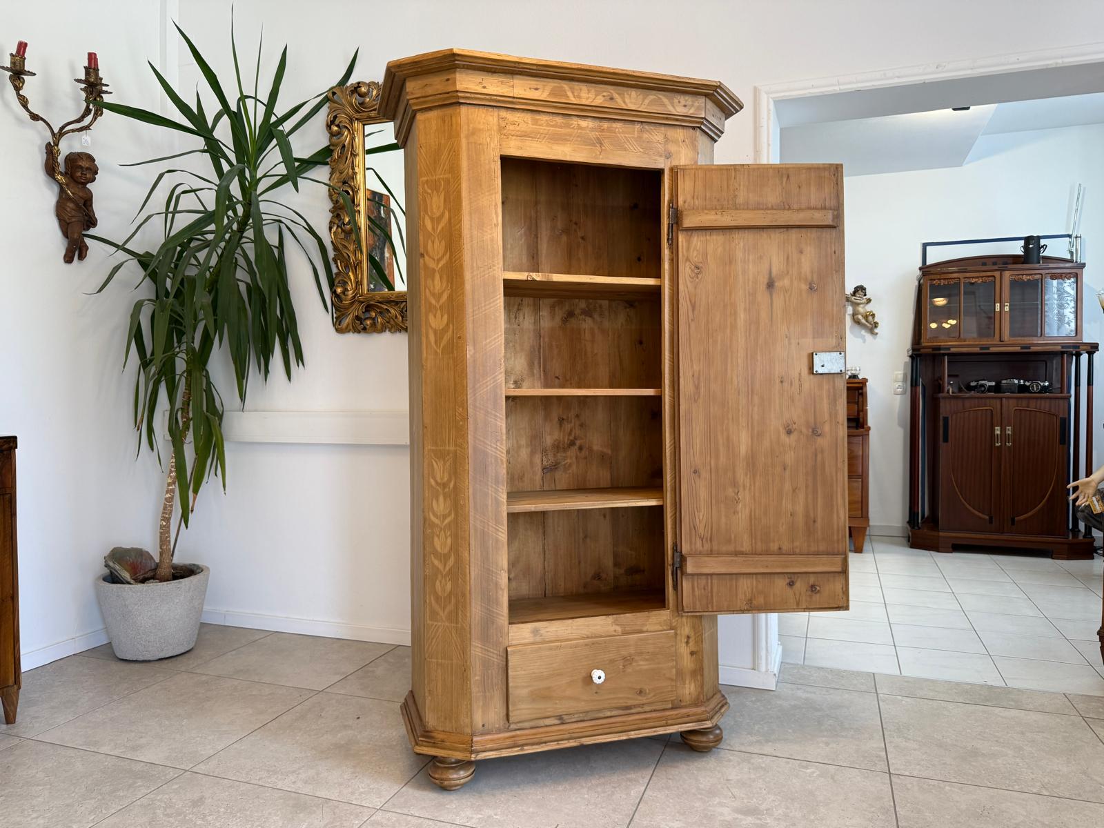 Restaurierter Biedermeier Bauernschrank Naturholzschrank G2010