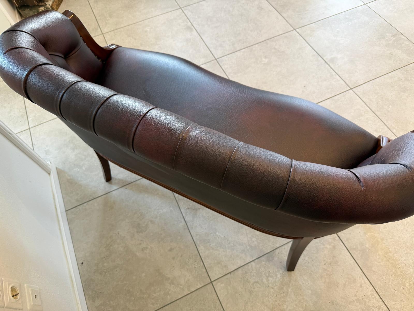 Chesterfield 2er Clubsofa Diwan Couch Oxblood Kultmöbel D2517