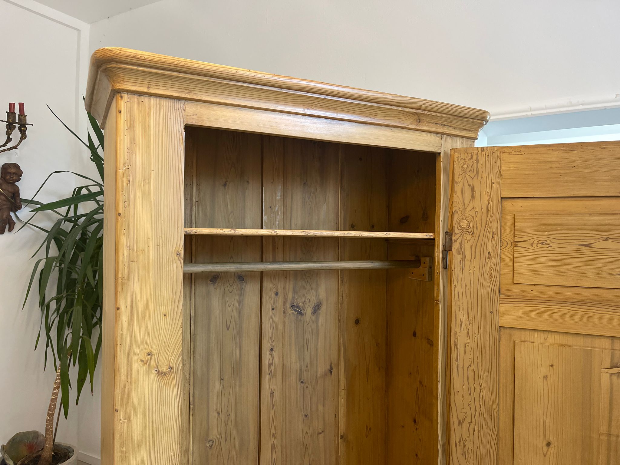 7831dd4c-5eb8-4e62-923c-88487560c552 Steirischer Bauernschrank Biedermeier Schrank A4874
