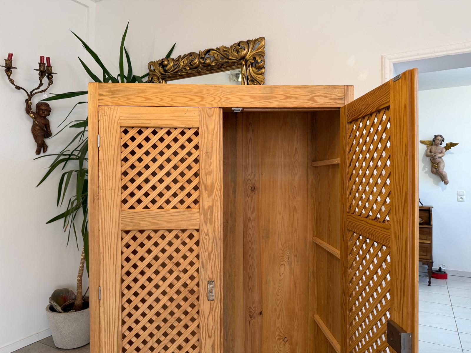 Jugendstil Bauernschrank Naturholzschrank Gitterschrank Naturholschrank D1013