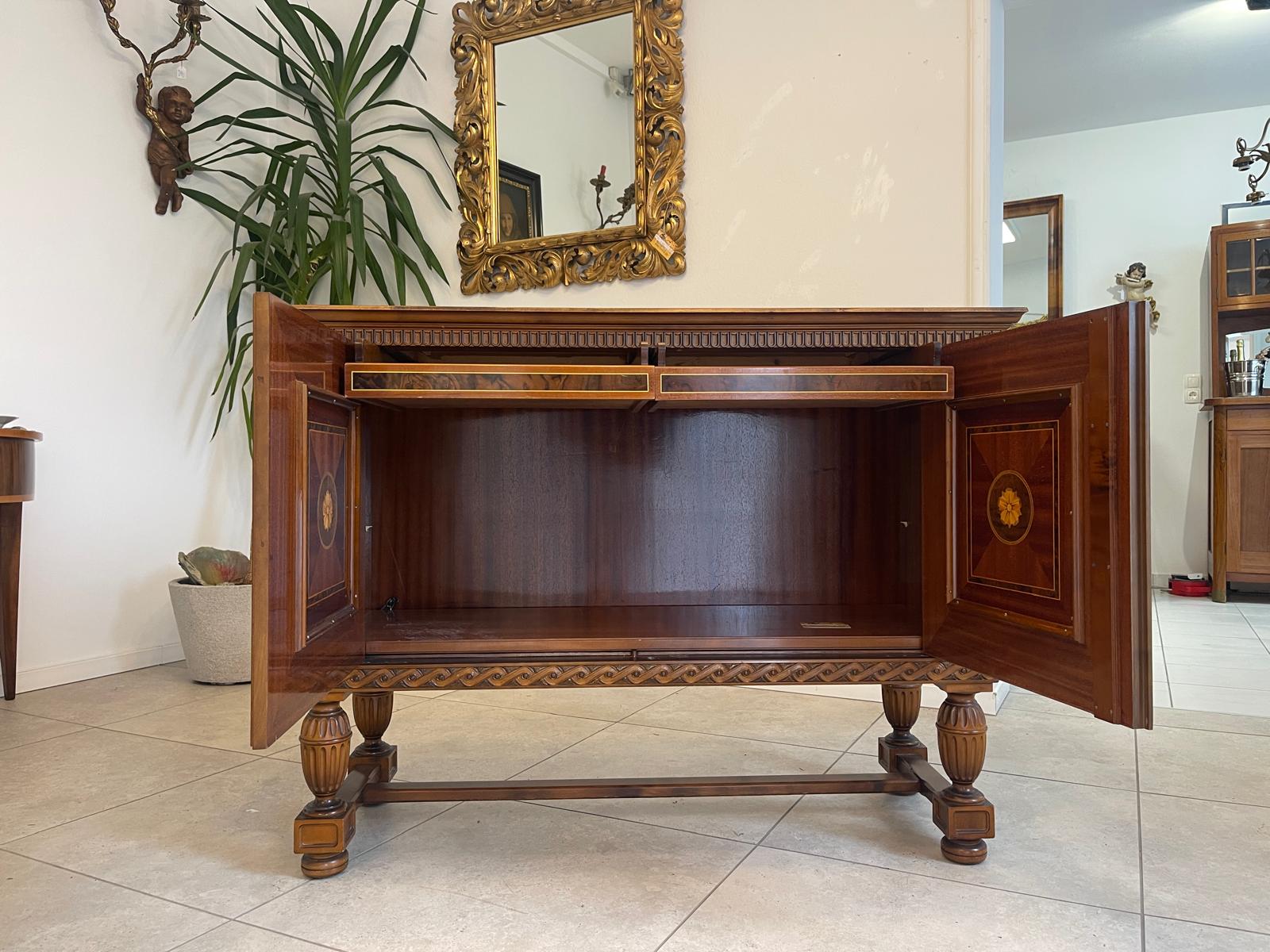 Elegante Anrichte Sideboard Kommode Barockstil  G1156