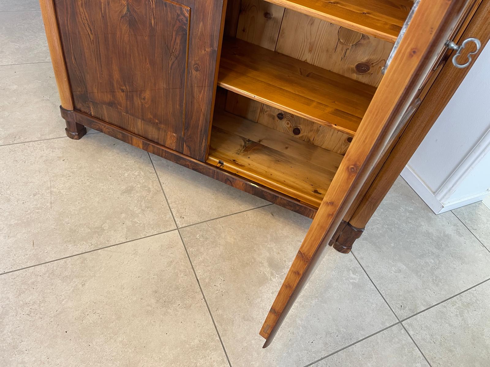 TRAUM Restaurierte Biedermeier Vitrine Bücherschrank Glasschrank ANTIQUITÄT G1371