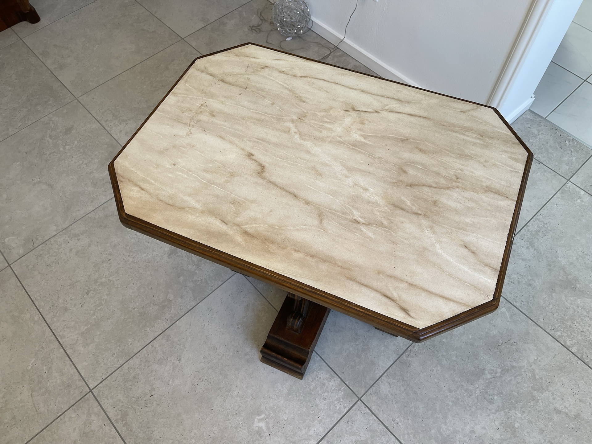 Holz-Alt-Bauernm-bel_24 alter hübscher Beistelltisch Tischerl Blumentisch O1017