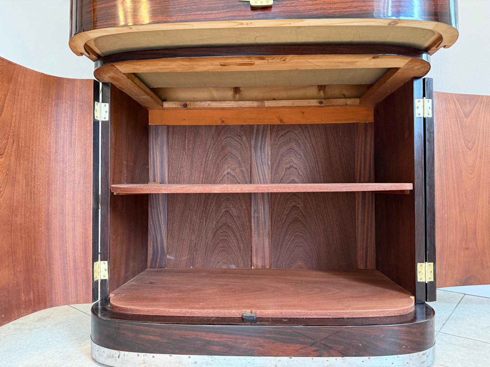 Sale Restauriertes Jugendstil Designerbuffet Aufsatzbuffet Schellack Antiquität G1814